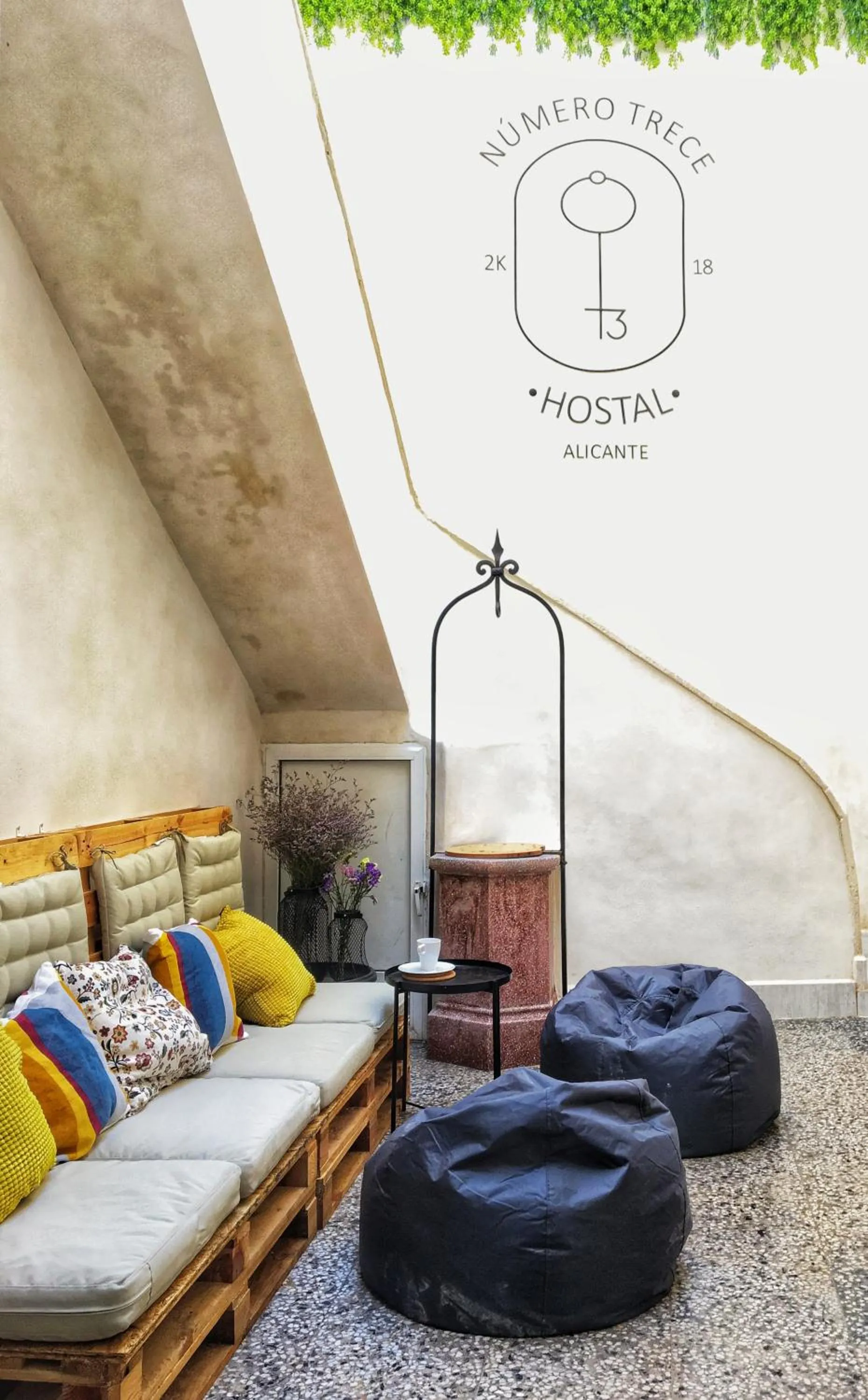 Bed in Hostal Numero Trece