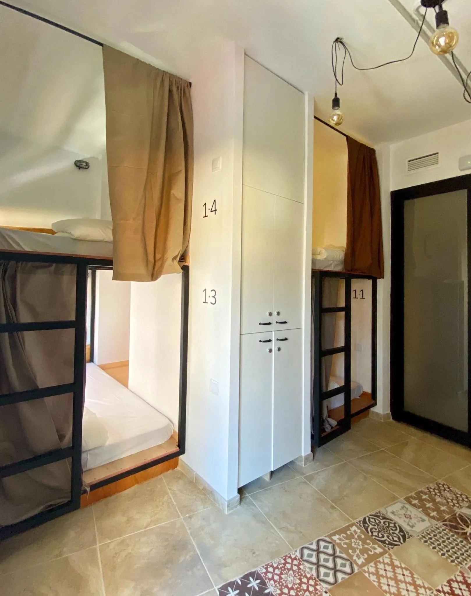 Bed in Hostal Numero Trece