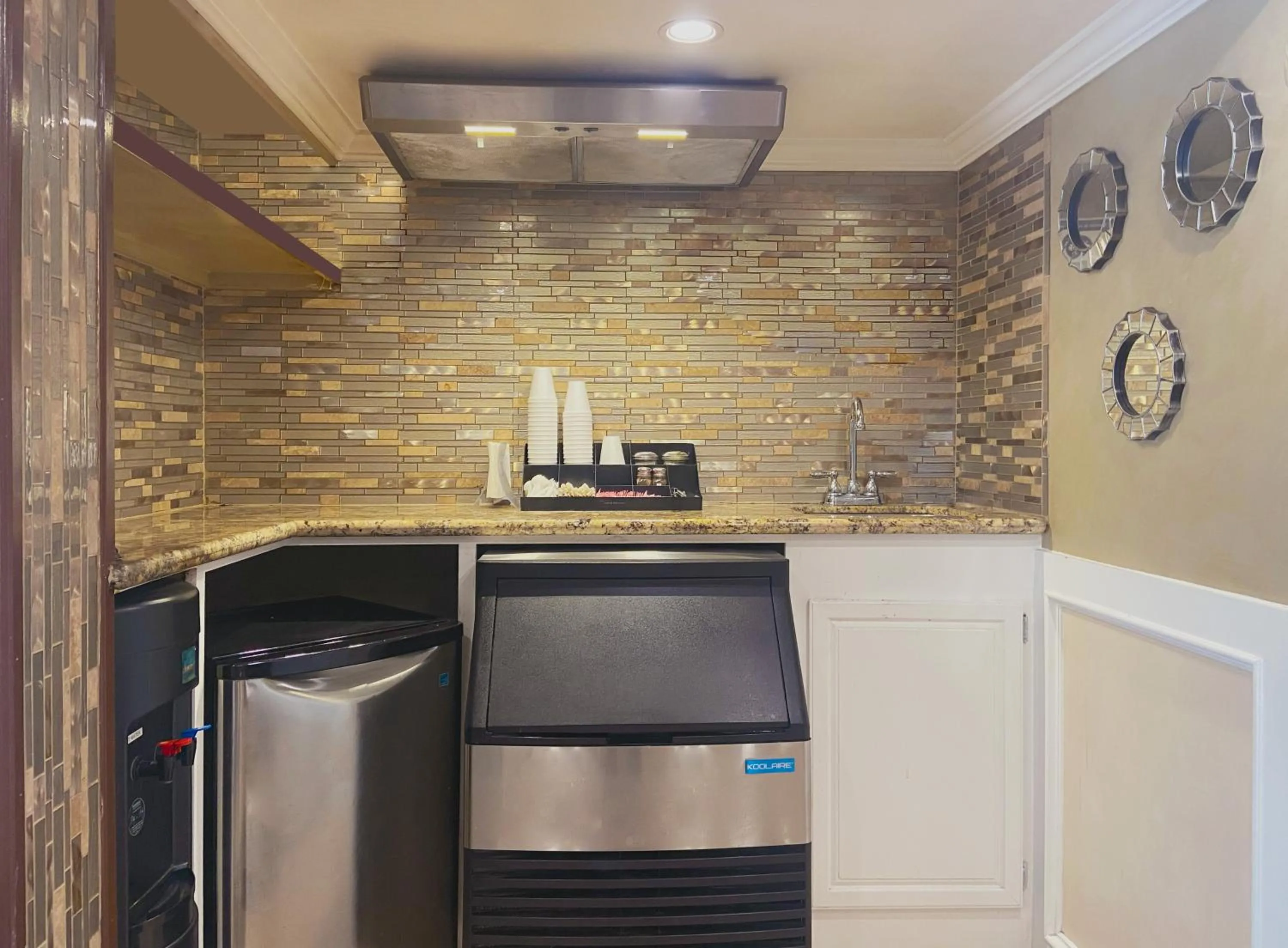 Coffee/tea facilities in Nite Inn at Universal City - Walking Distance to Universal Studios Hollywood