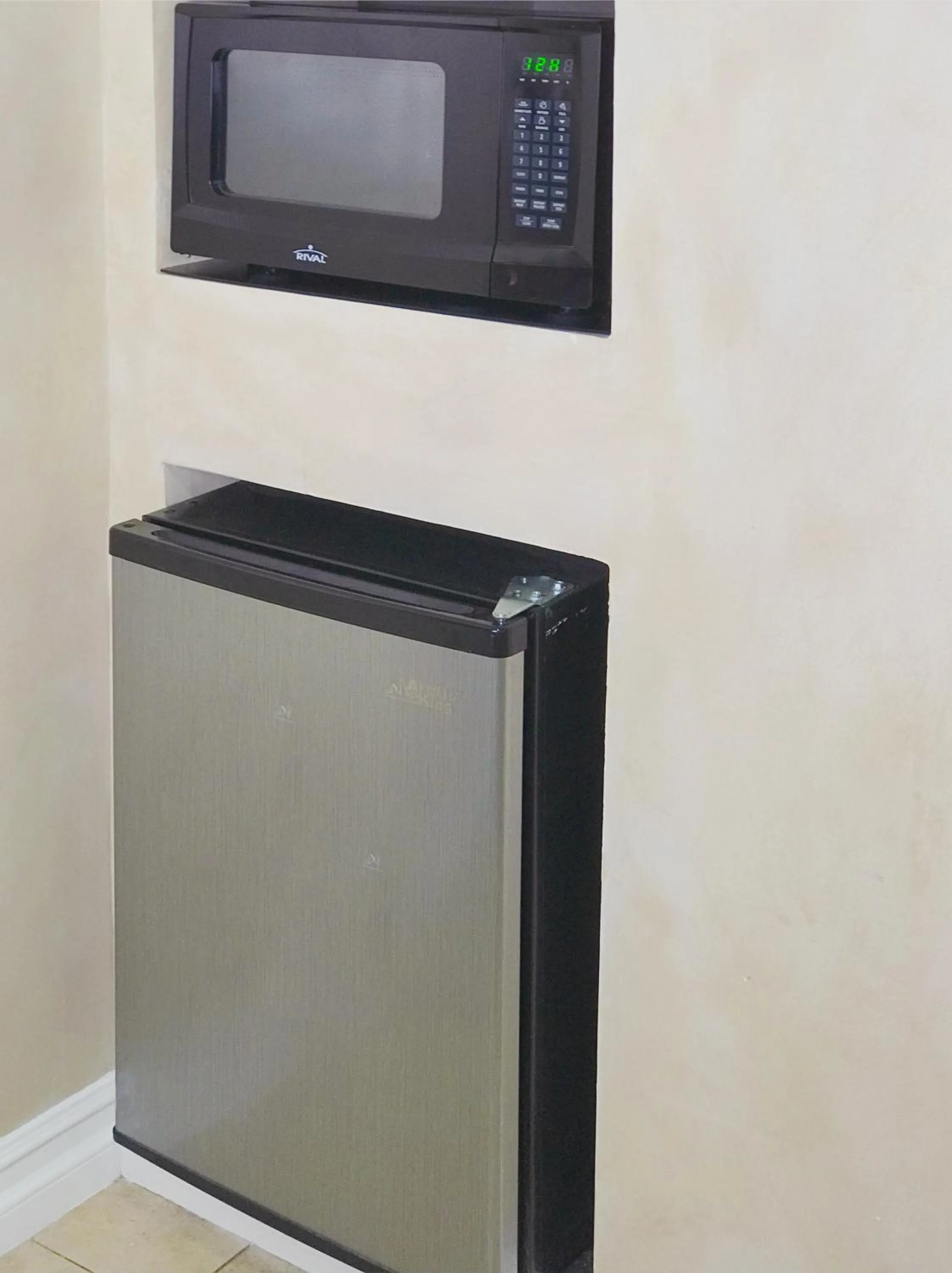 minibar in Nite Inn at Universal City - Walking Distance to Universal Studios Hollywood