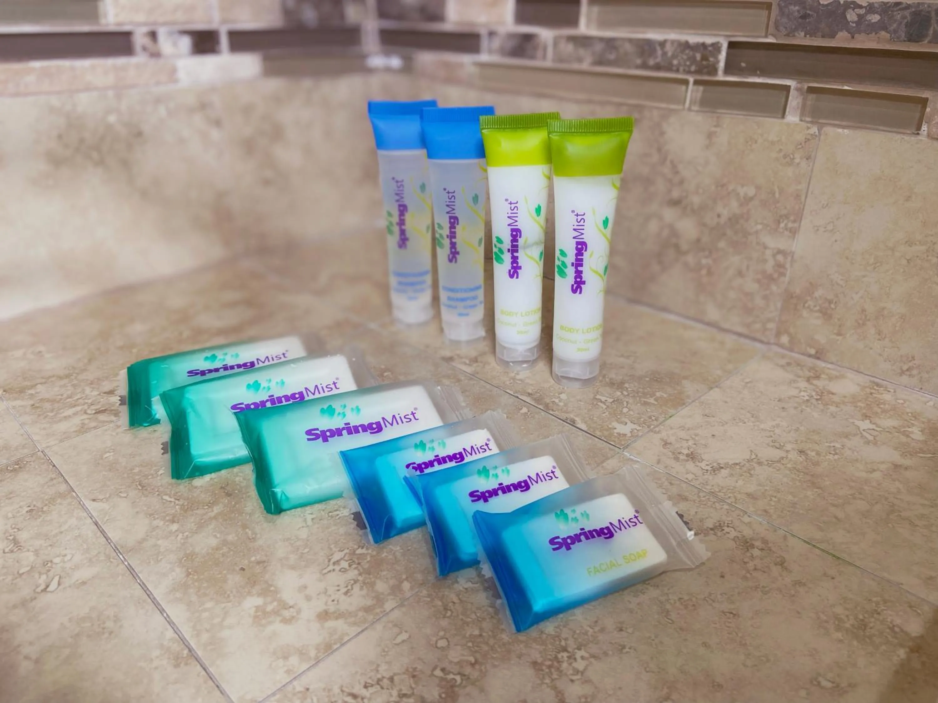 Bathroom in Nite Inn at Universal City - Walking Distance to Universal Studios Hollywood