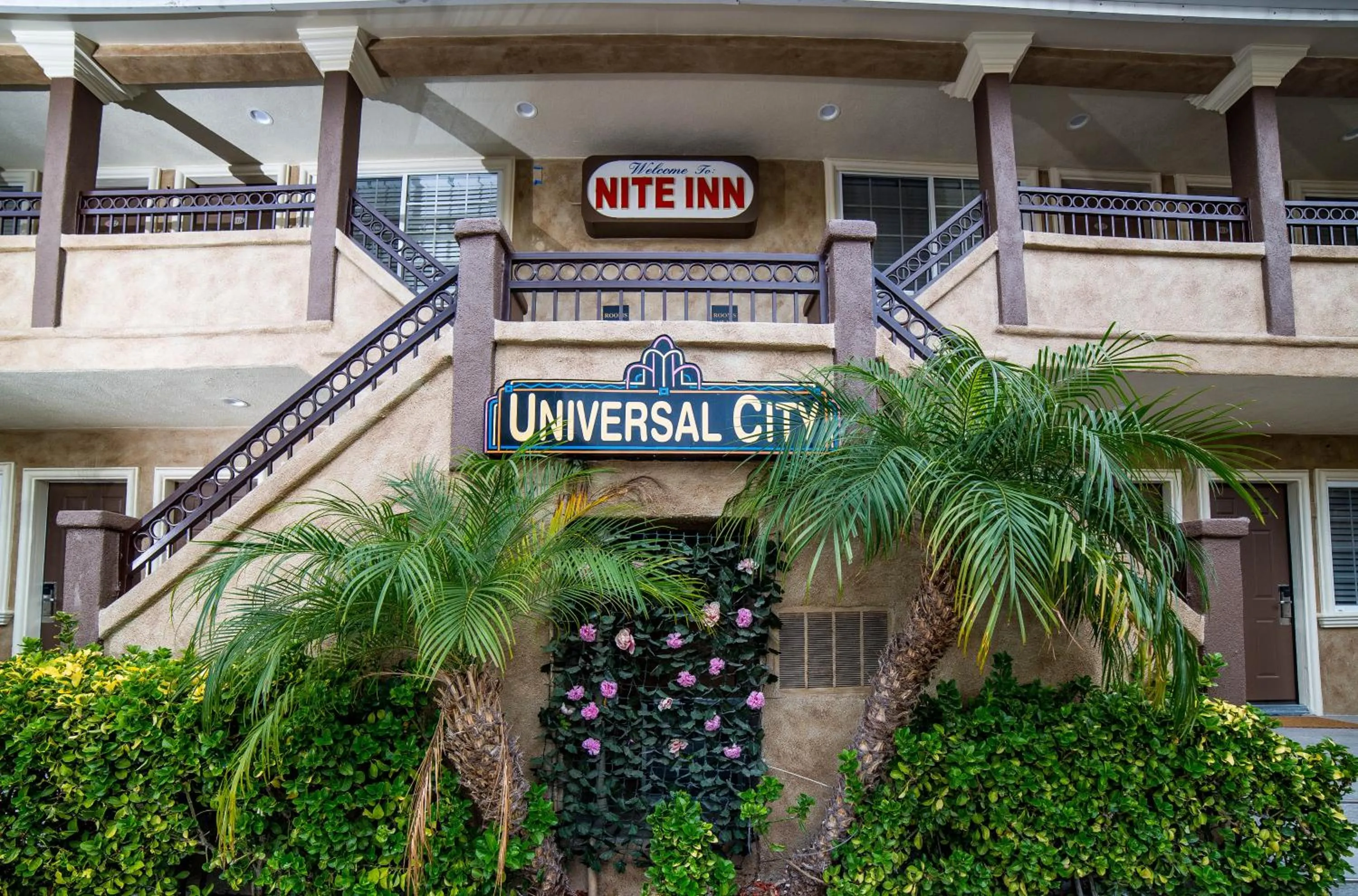 Property building in Nite Inn at Universal City - Walking Distance to Universal Studios Hollywood