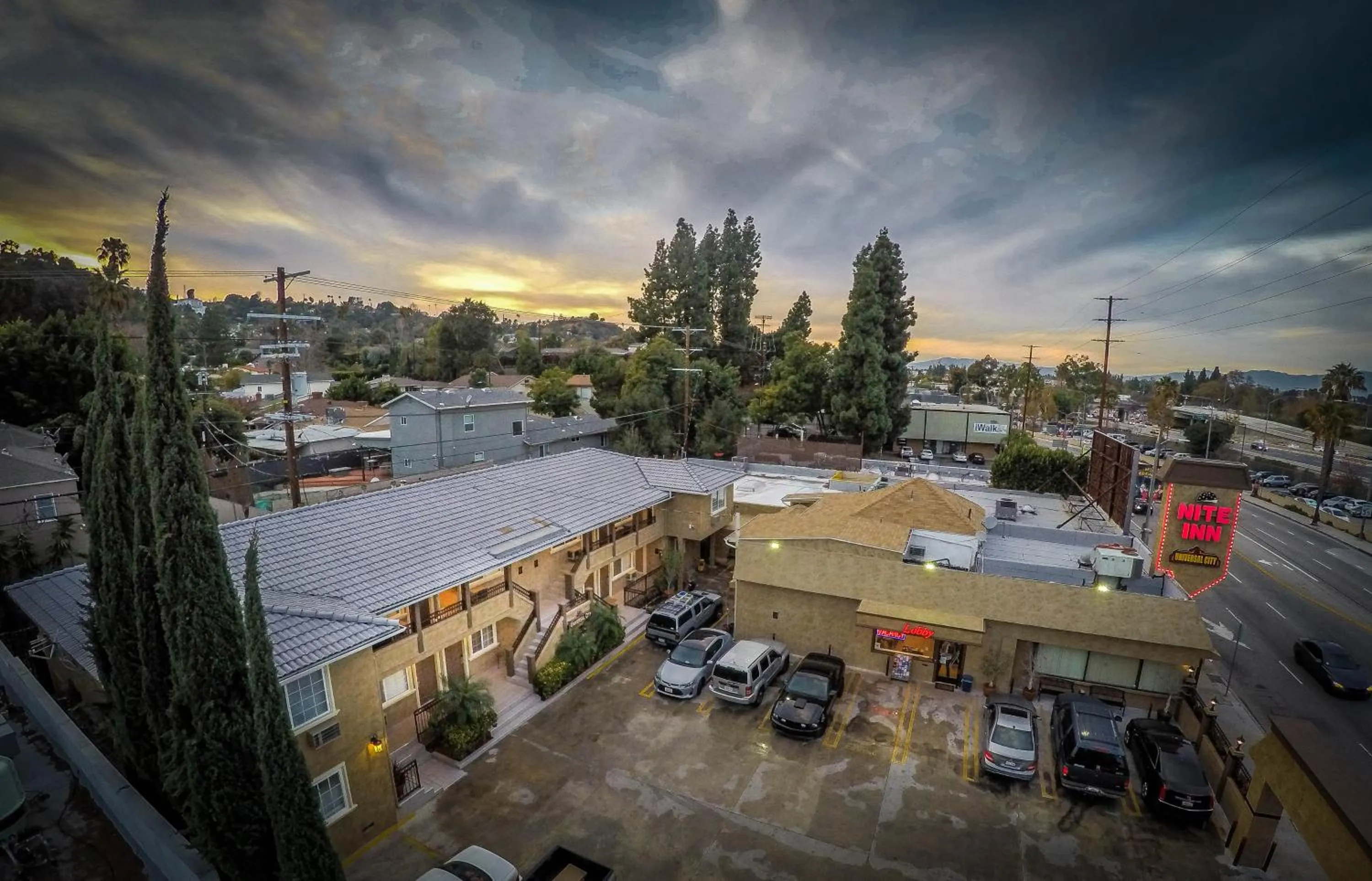 Bird's eye view in Nite Inn at Universal City - Walking Distance to Universal Studios Hollywood