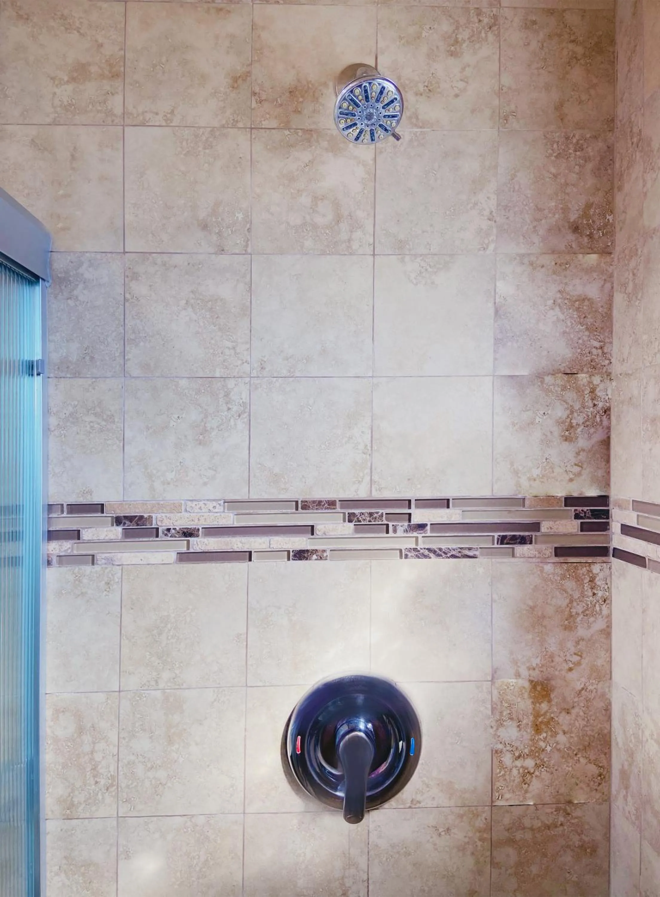 Shower in Nite Inn at Universal City - Walking Distance to Universal Studios Hollywood