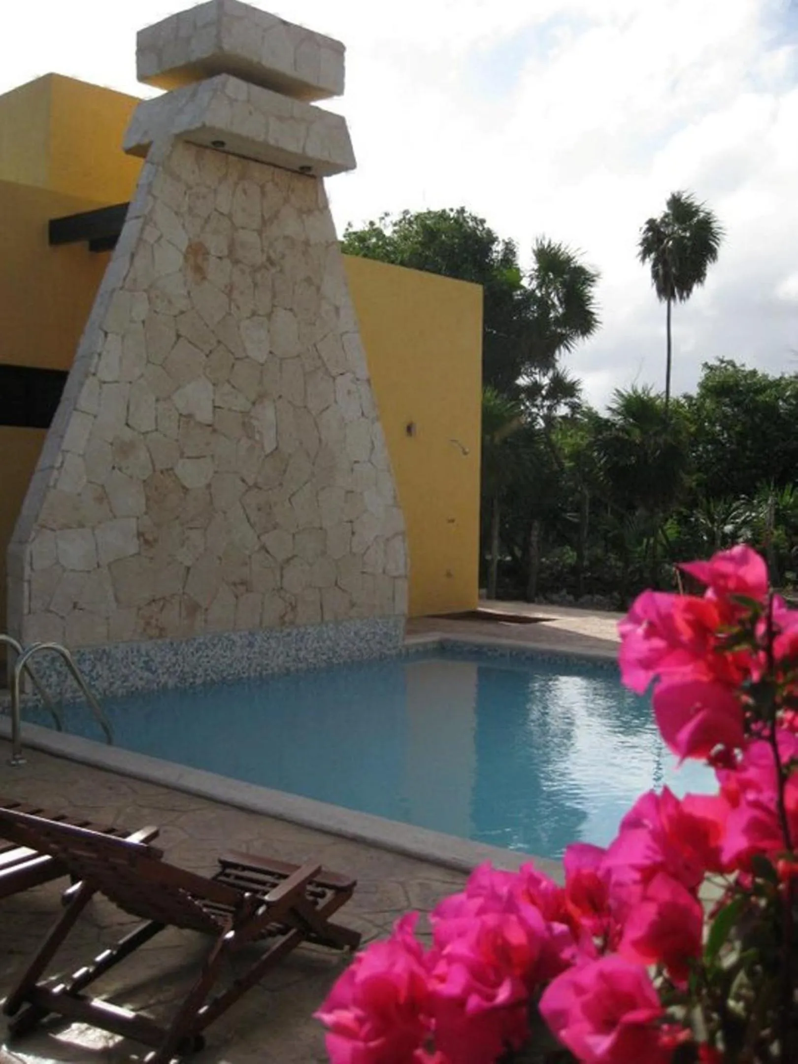 Swimming pool in Margarita del Sol Hotel Costa Maya