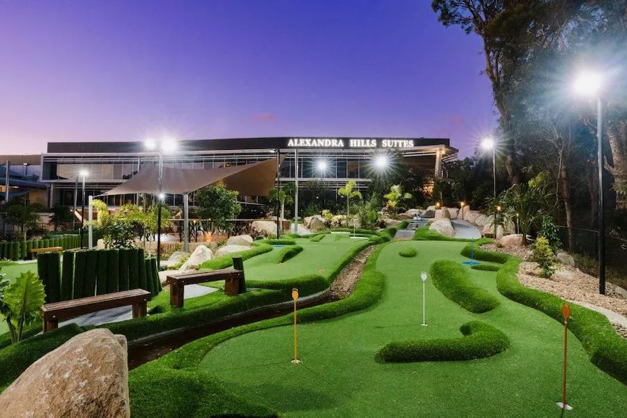 Minigolf in Alexandra Hills Hotel