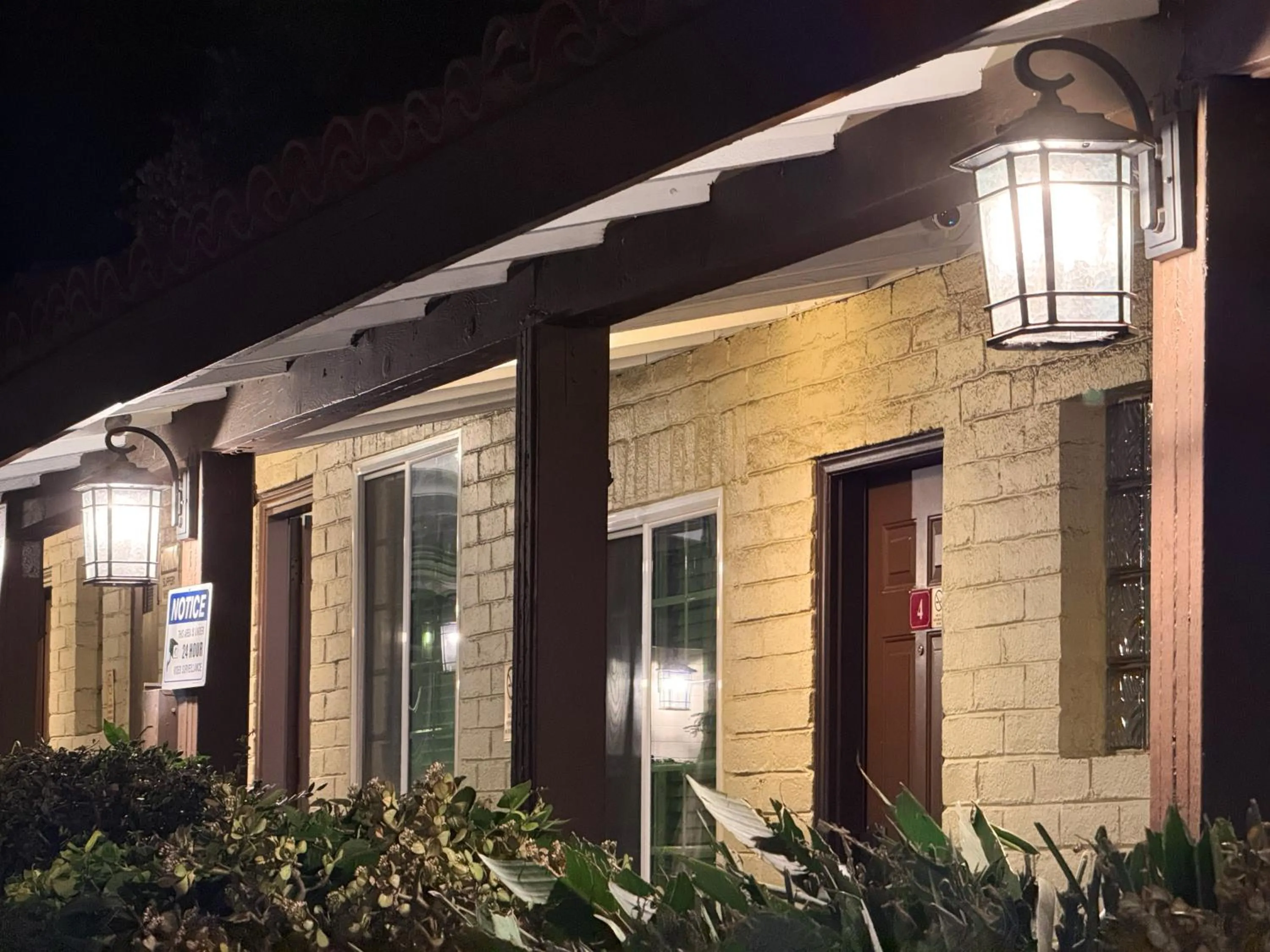 Property building in El Patio Inn - Near Universal Studios Hollywood