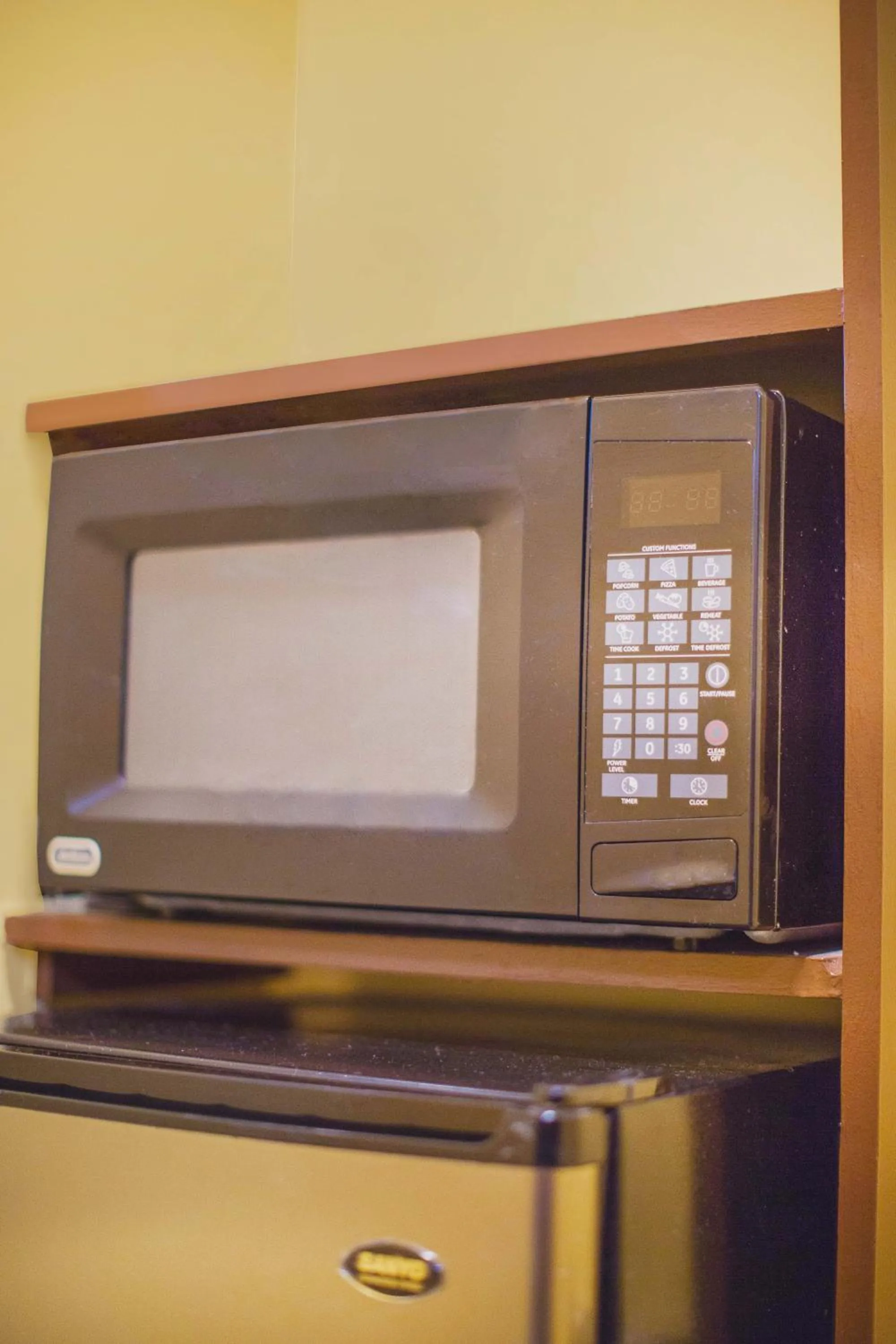 minibar in El Patio Inn - Near Universal Studios Hollywood