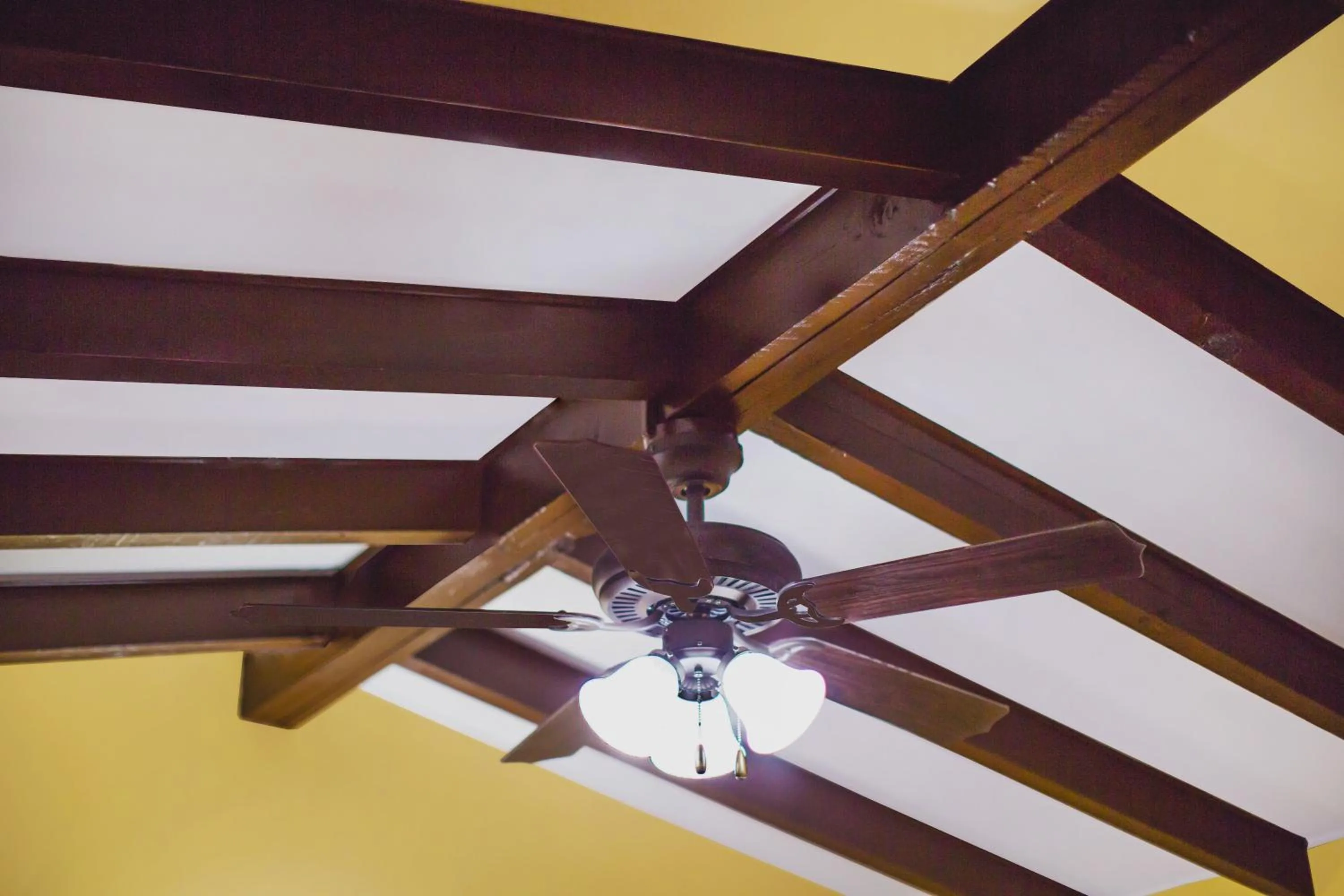 fireplace in El Patio Inn - Near Universal Studios Hollywood