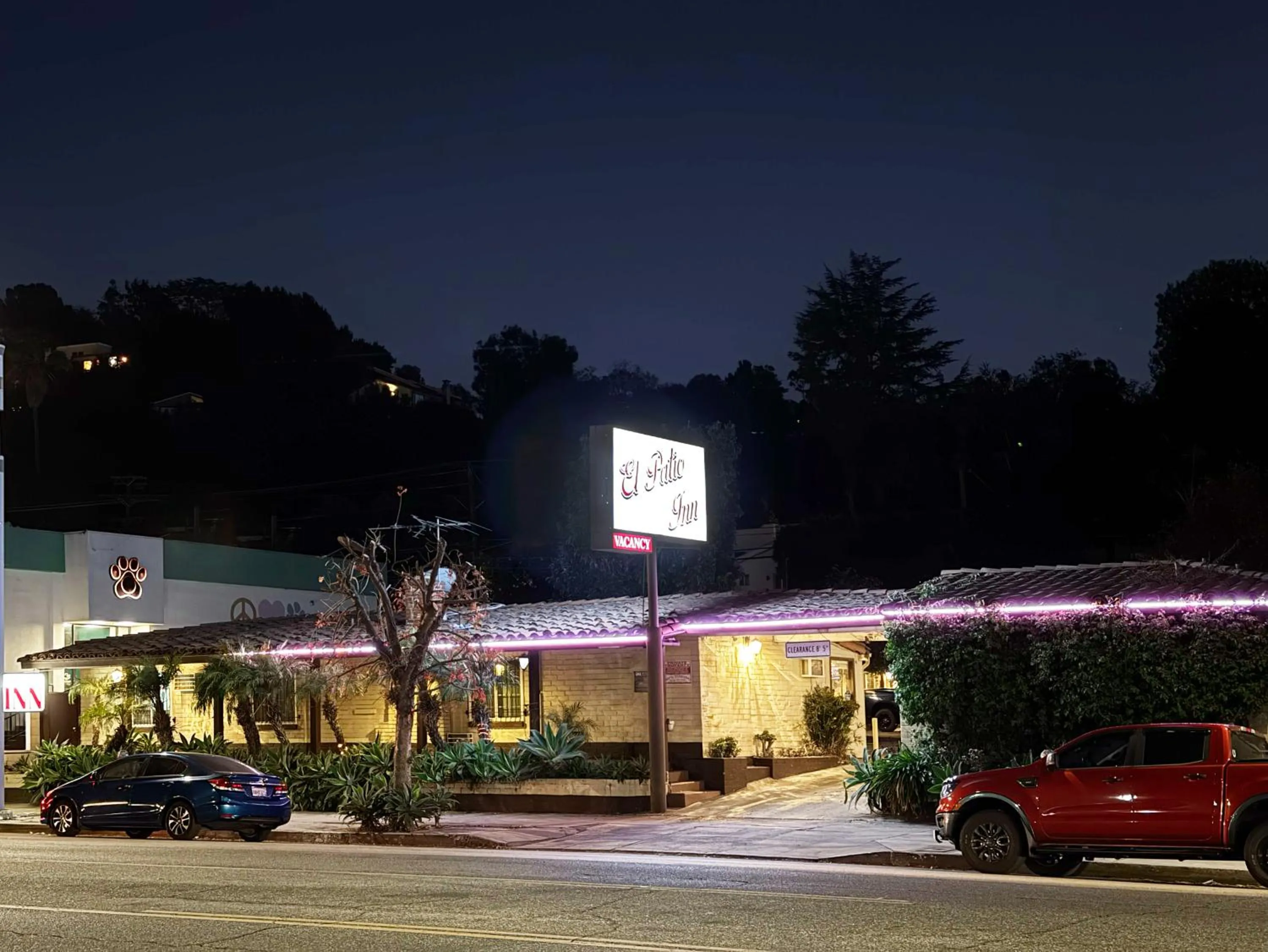 Property building in El Patio Inn - Near Universal Studios Hollywood