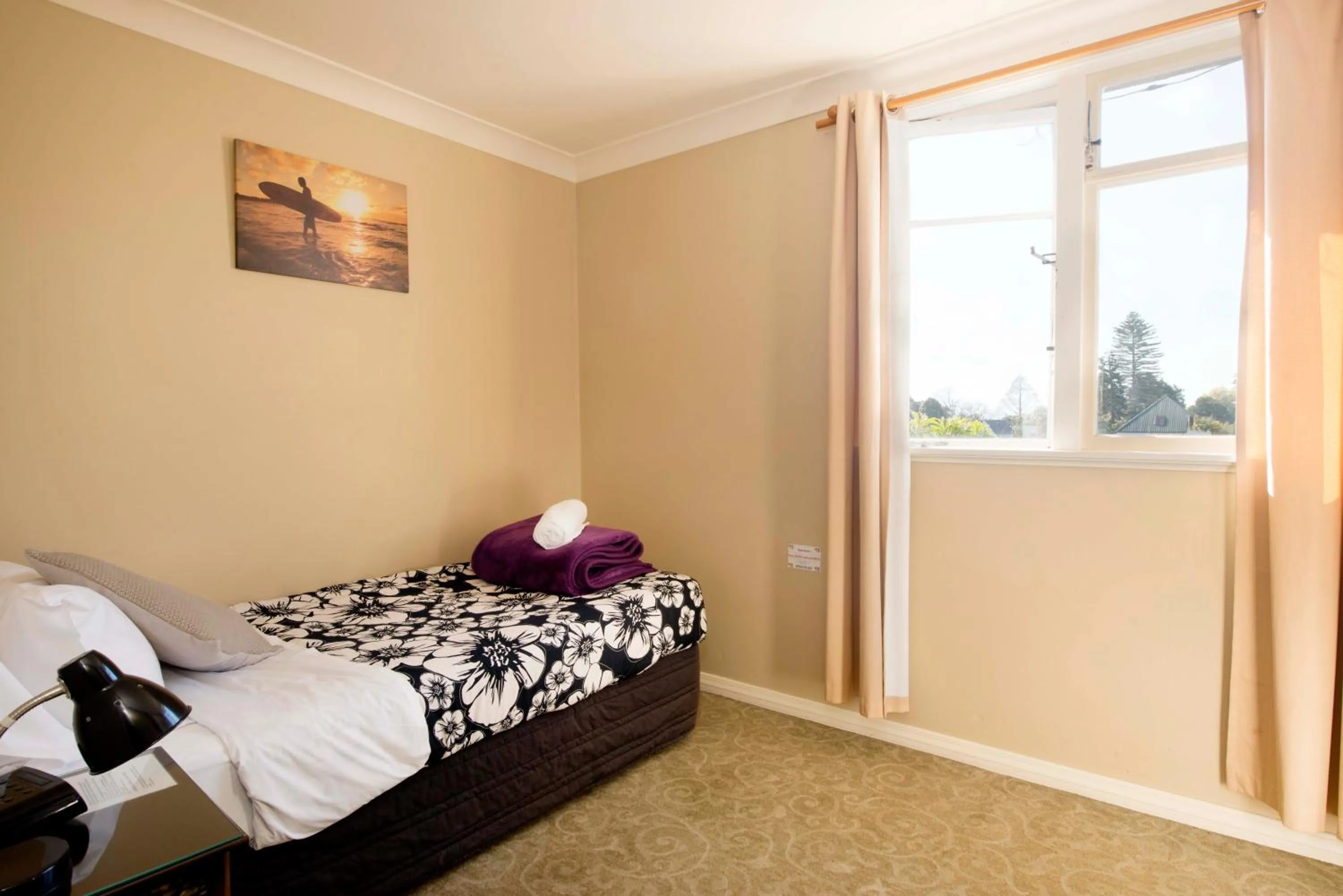 Bed in The Prince Albert Backpackers & Bar