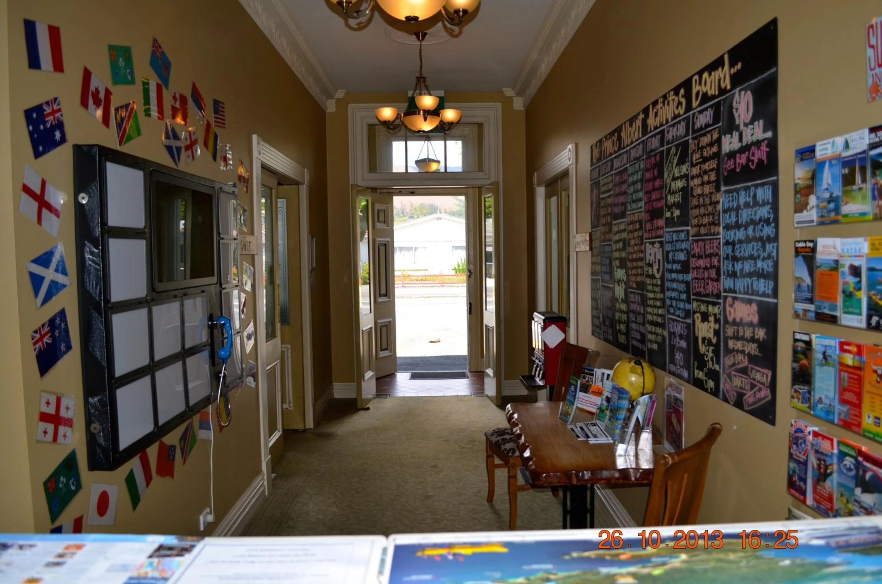 Lobby or reception in The Prince Albert Backpackers & Bar