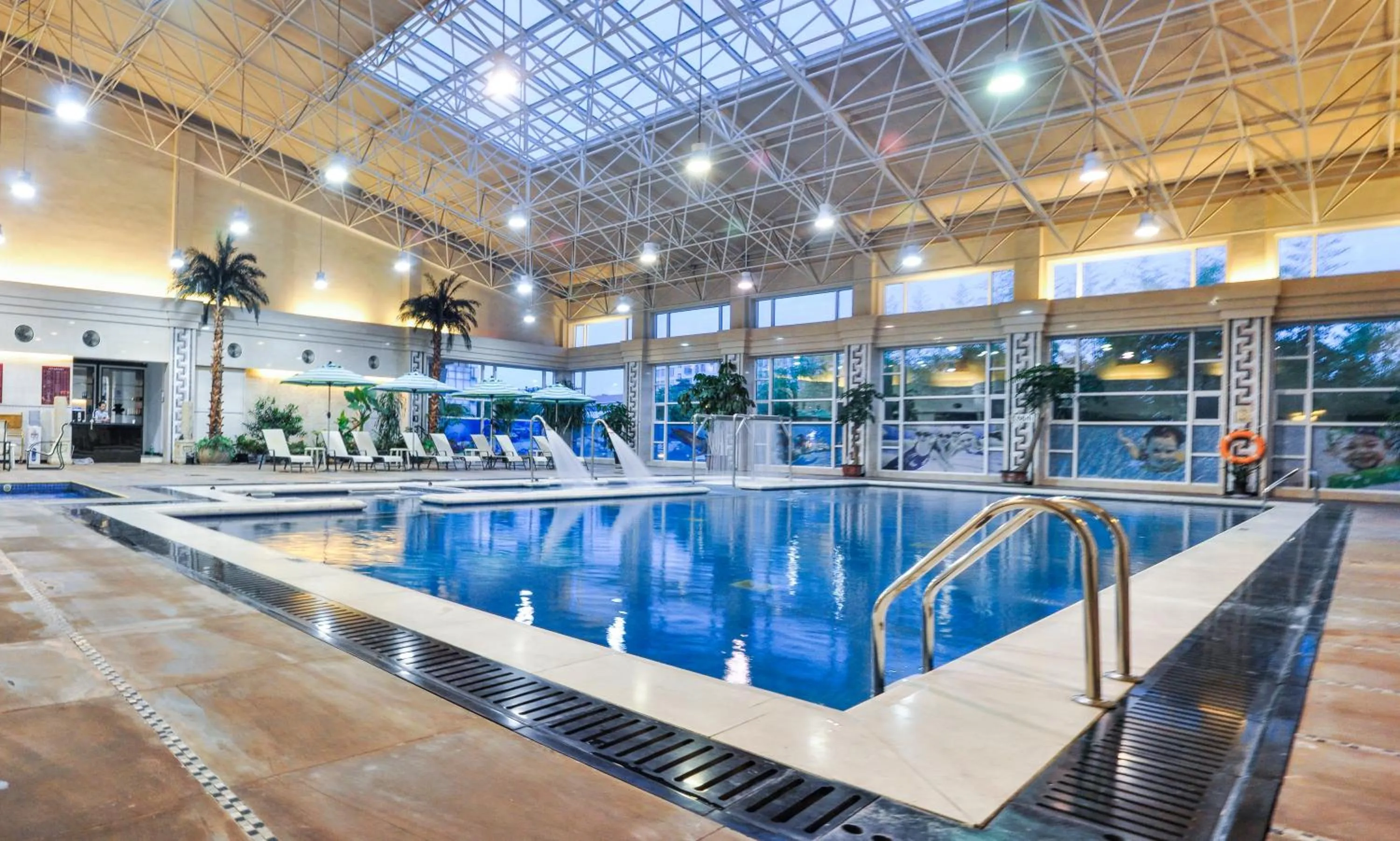Swimming pool in Ramada Plaza By Wyndham Taian