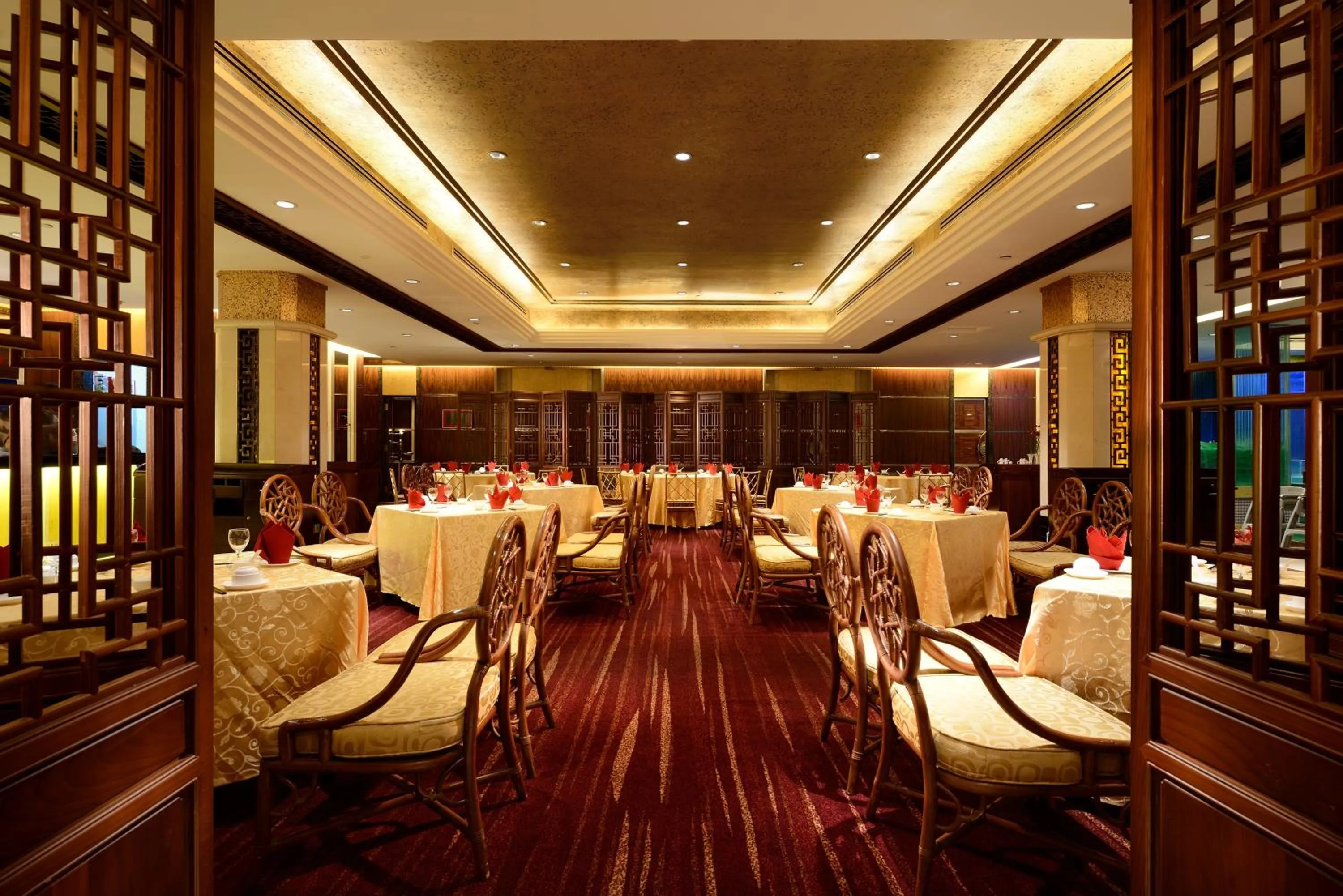 Restaurant/places to eat in Ramada Plaza By Wyndham Taian