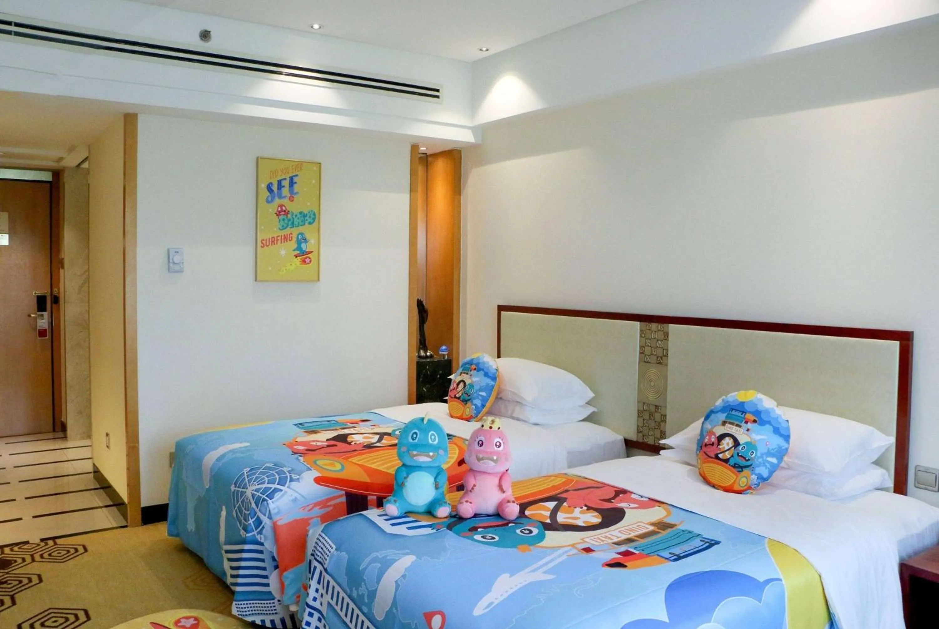 Photo of the whole room, Bed in Ramada Plaza By Wyndham Taian