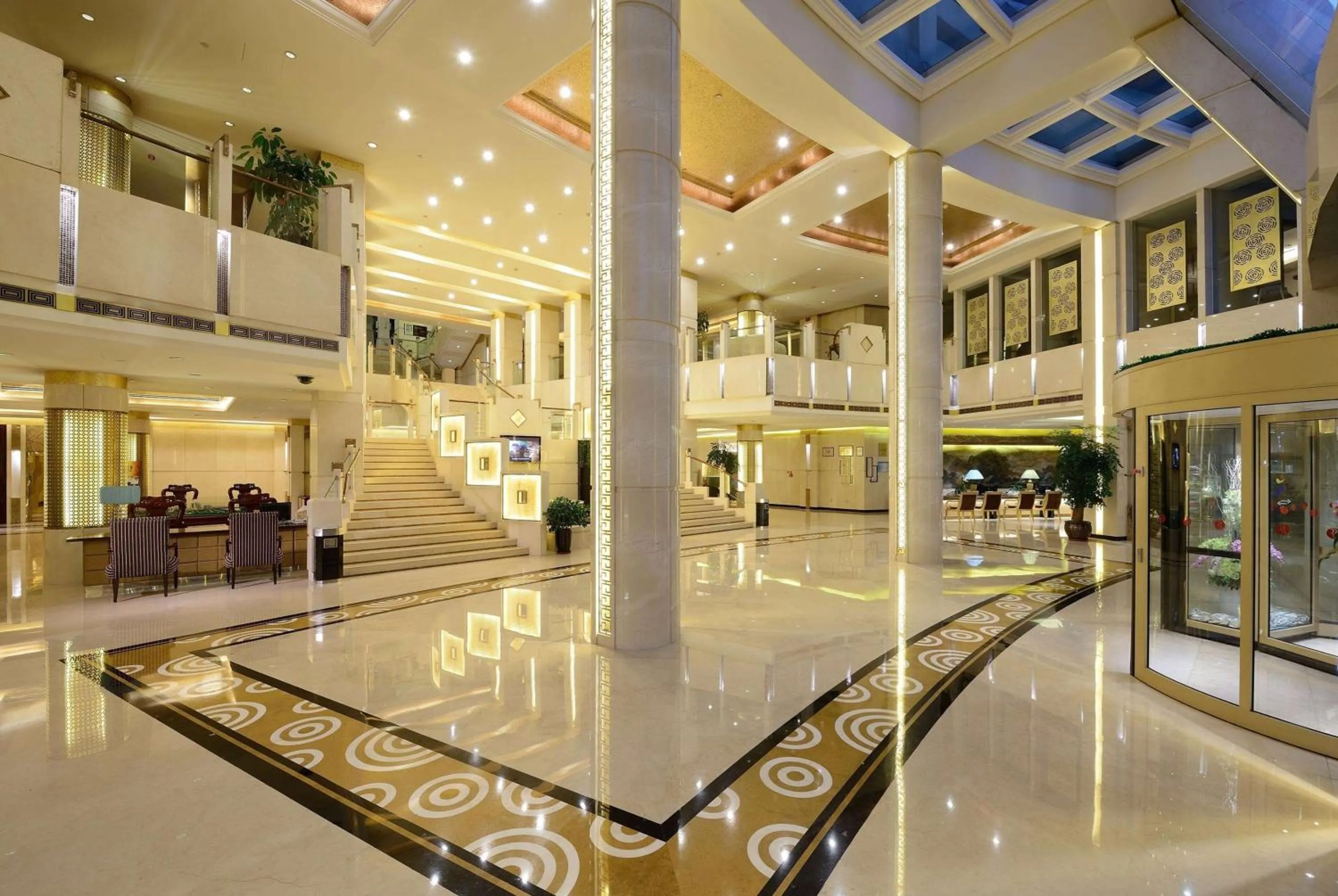 Lobby or reception in Ramada Plaza By Wyndham Taian