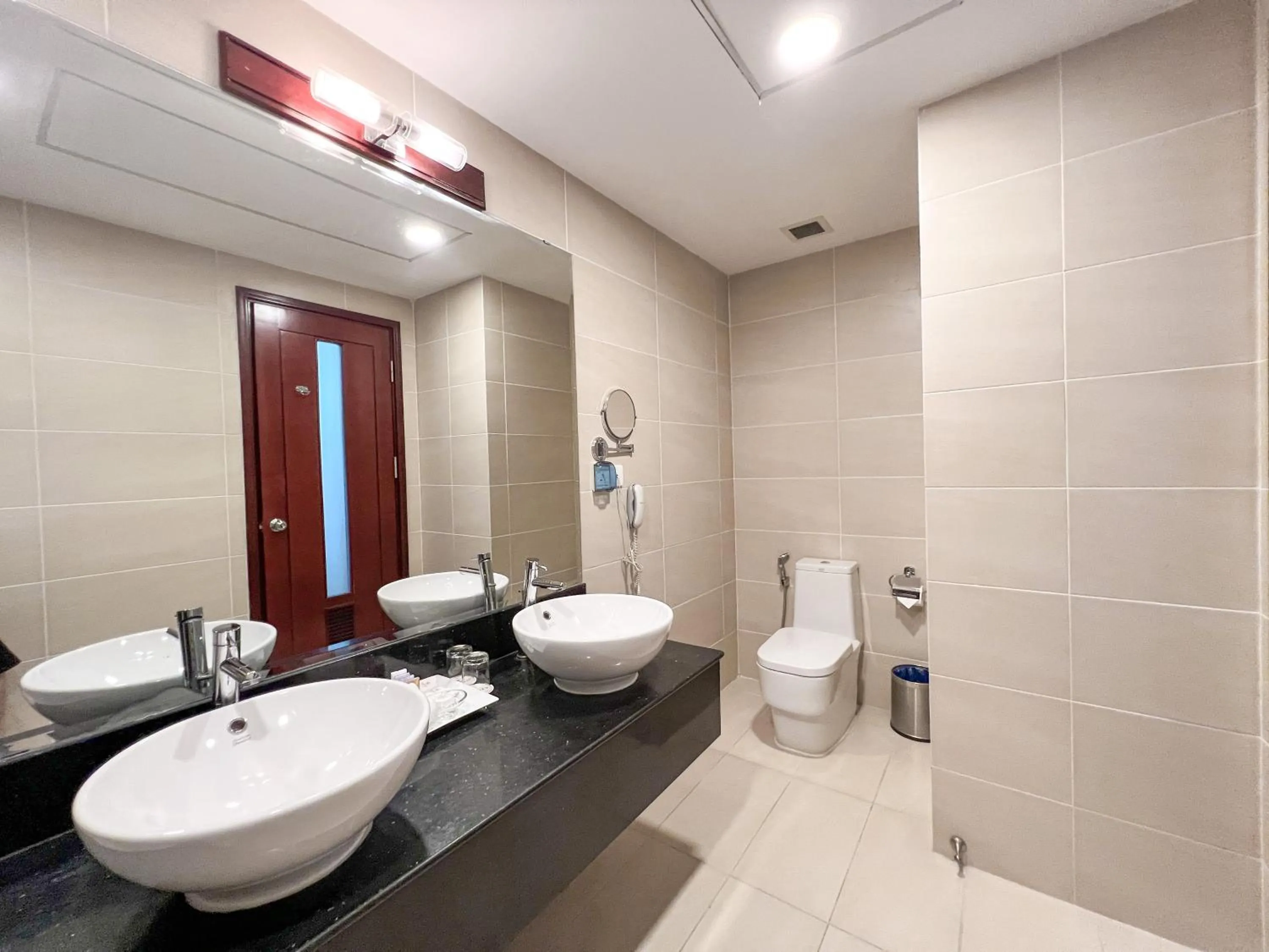 Toilet in Sapaly Lao Cai City Hotel