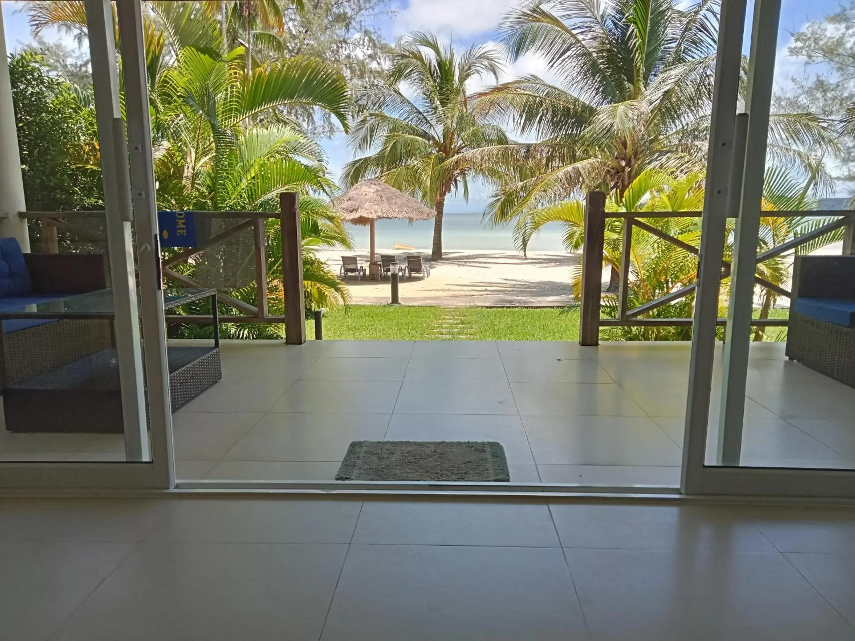 Villa - Beach Front in Saracen Bay Resort Villa - Beach Front in Saracen Bay Resort