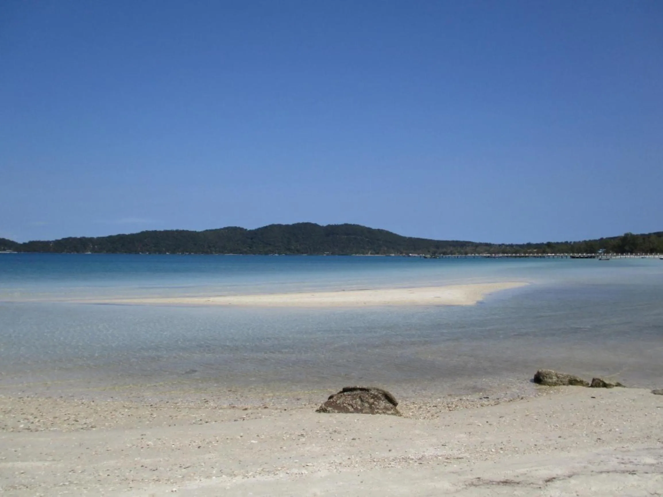 Beach in Saracen Bay Resort