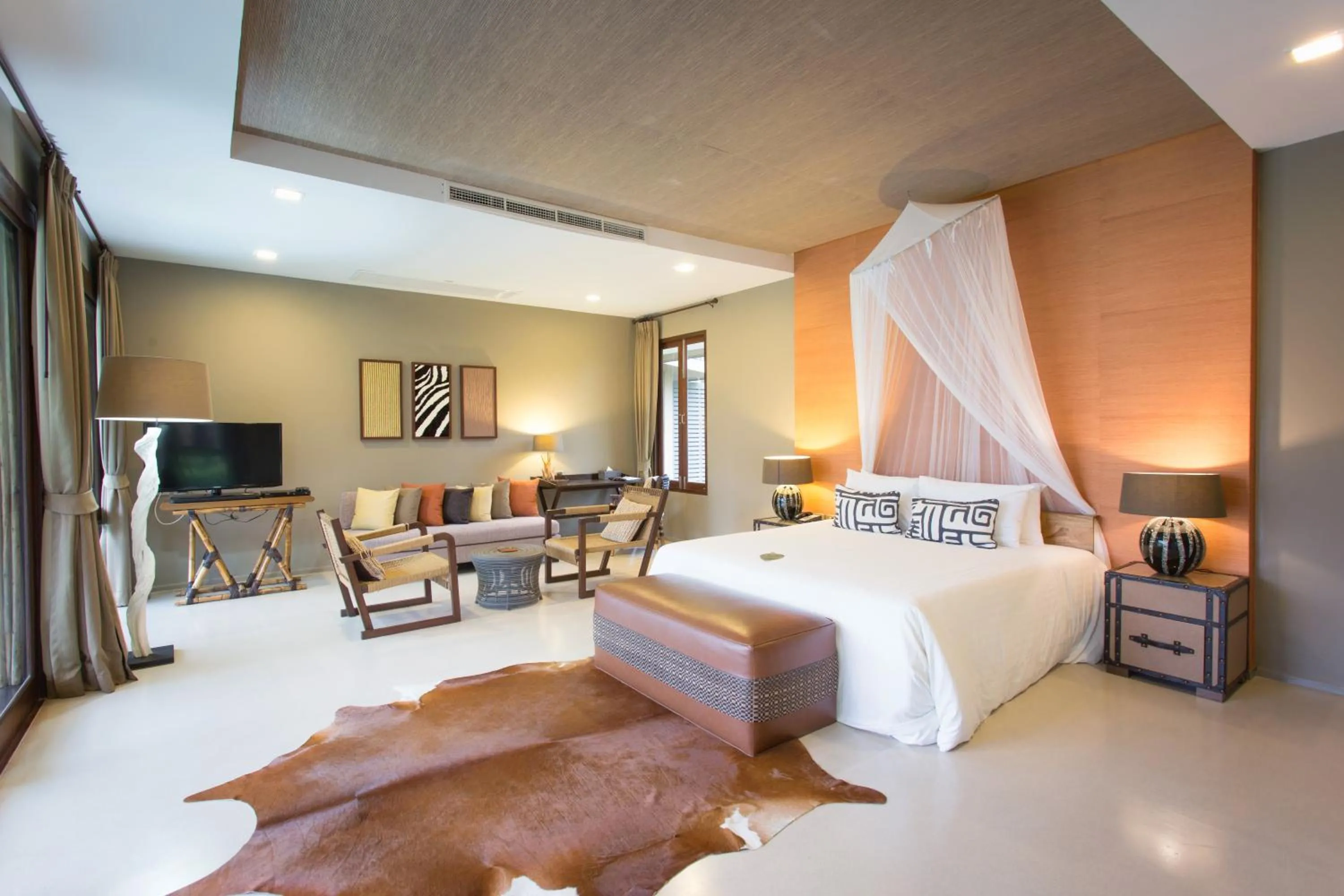 Photo of the whole room, Bed in Mountain Creek Golf Resort & Residences