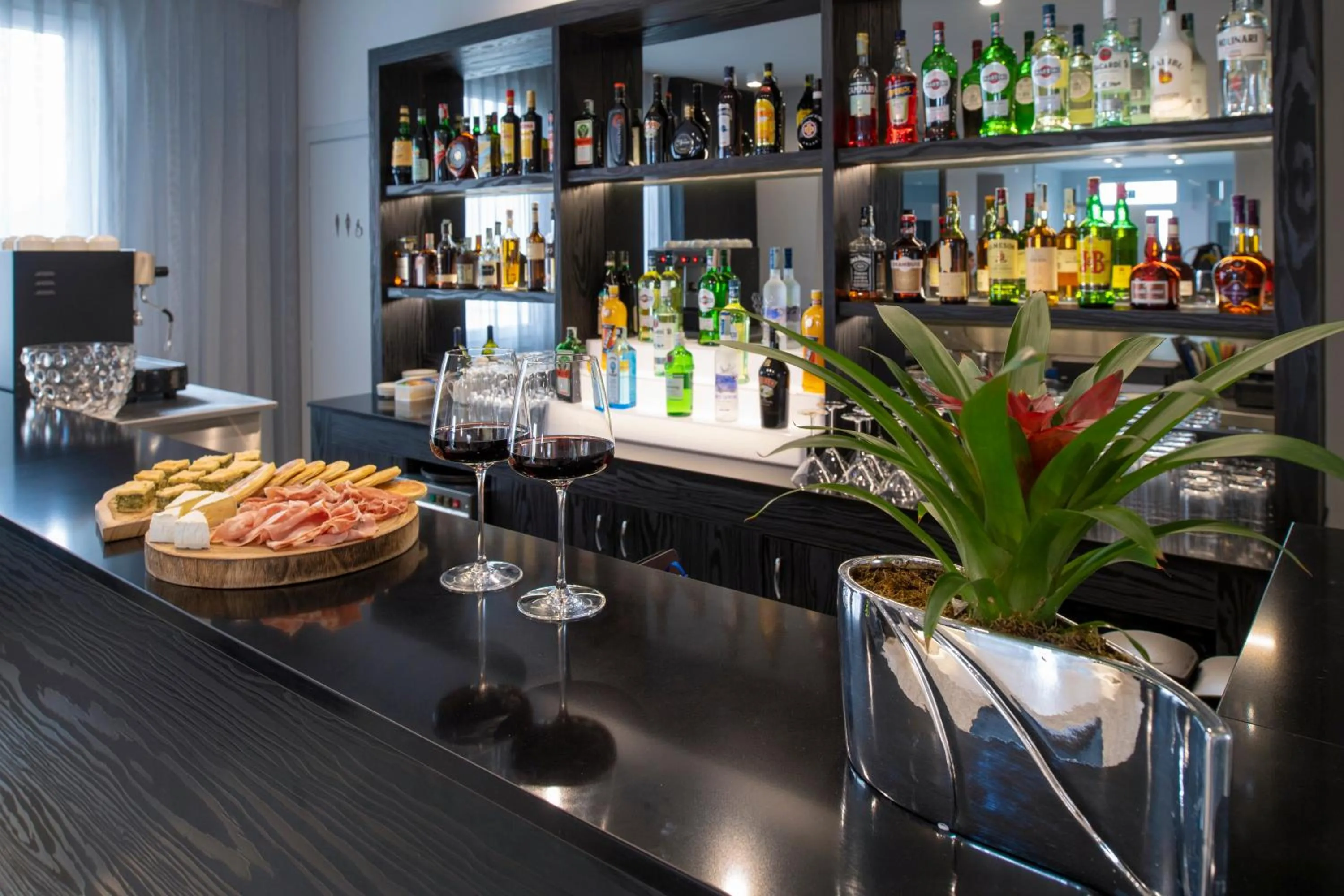 Lounge or bar in Hotel Villa delle Fate, BW Signature Collection