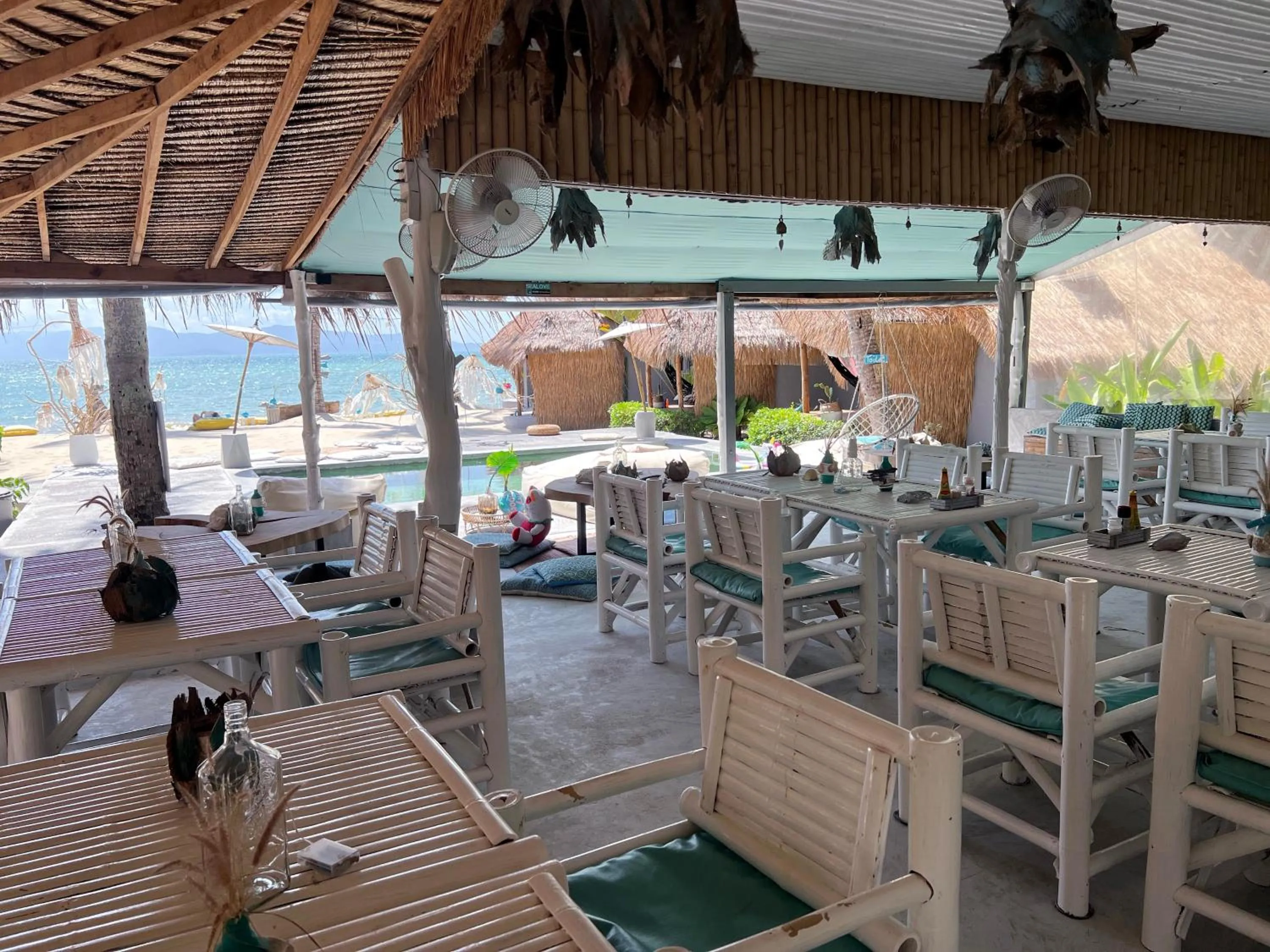 Restaurant/places to eat in Sea Love Beach Bar & Bungalows