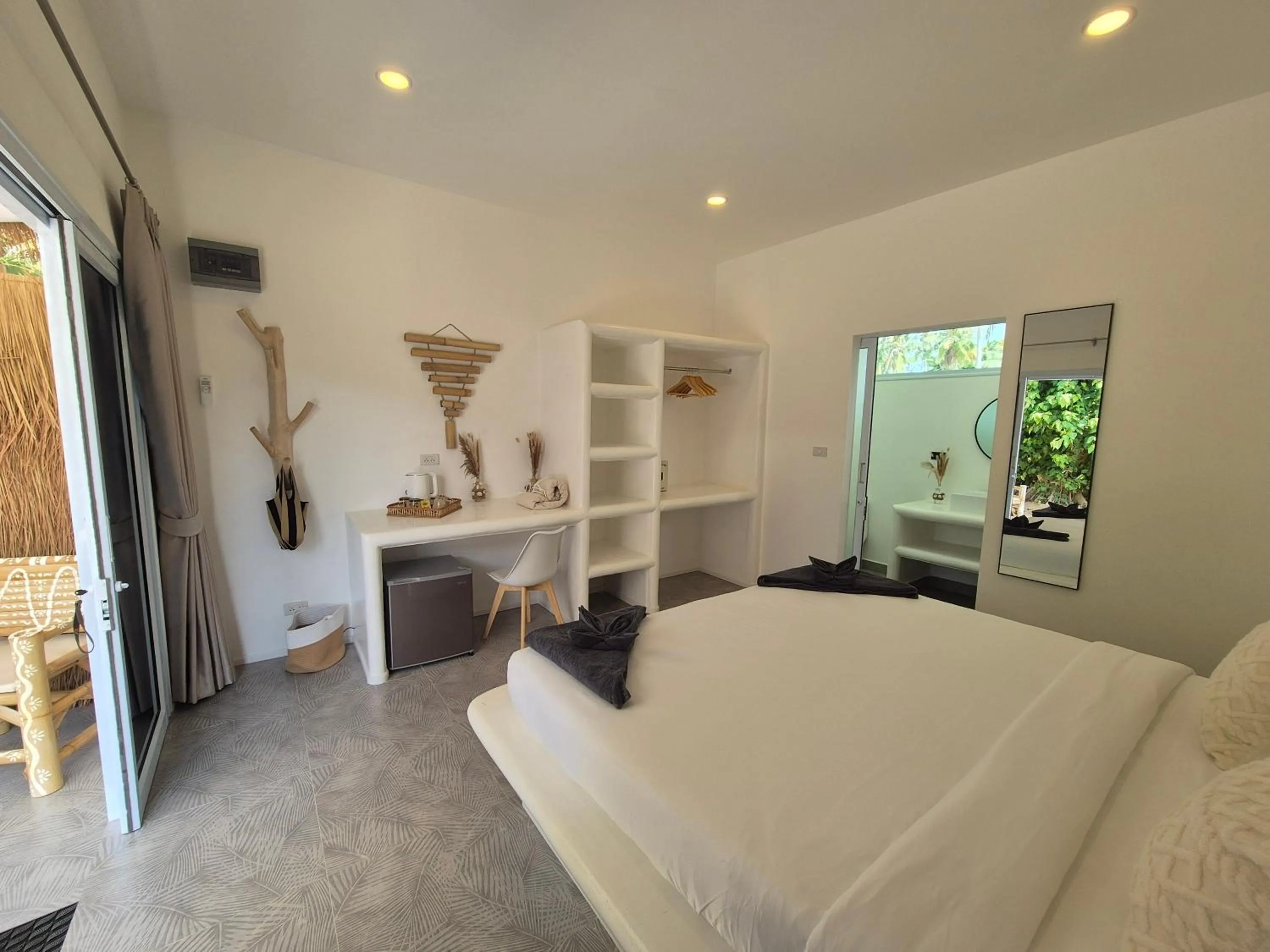 Bedroom, Bed in Sea Love Beach Bar & Bungalows