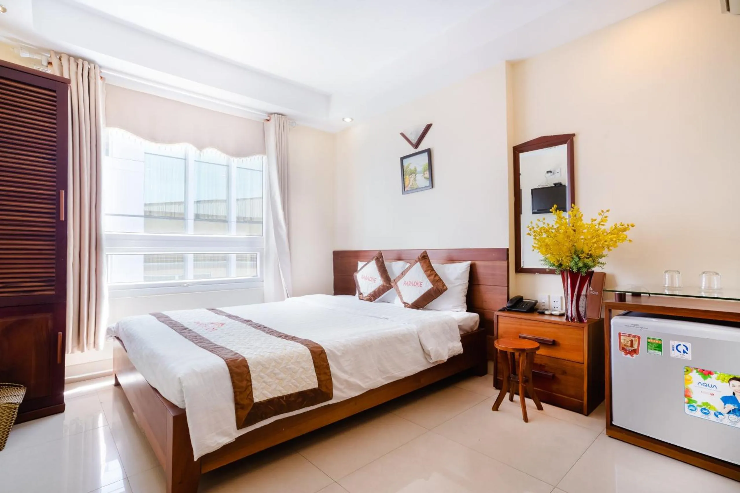 Bed in Paradise Hotel