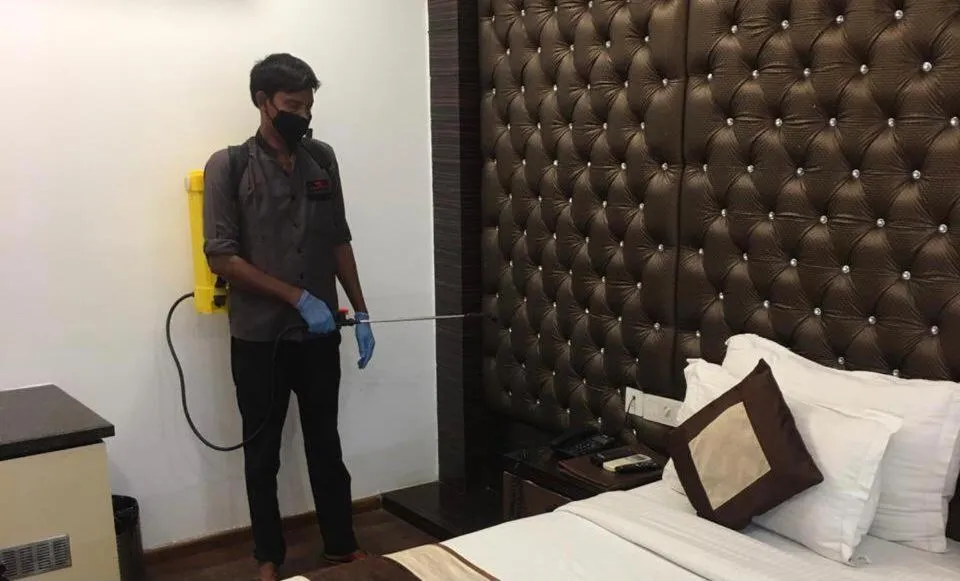 Bed in Hotel Metro View