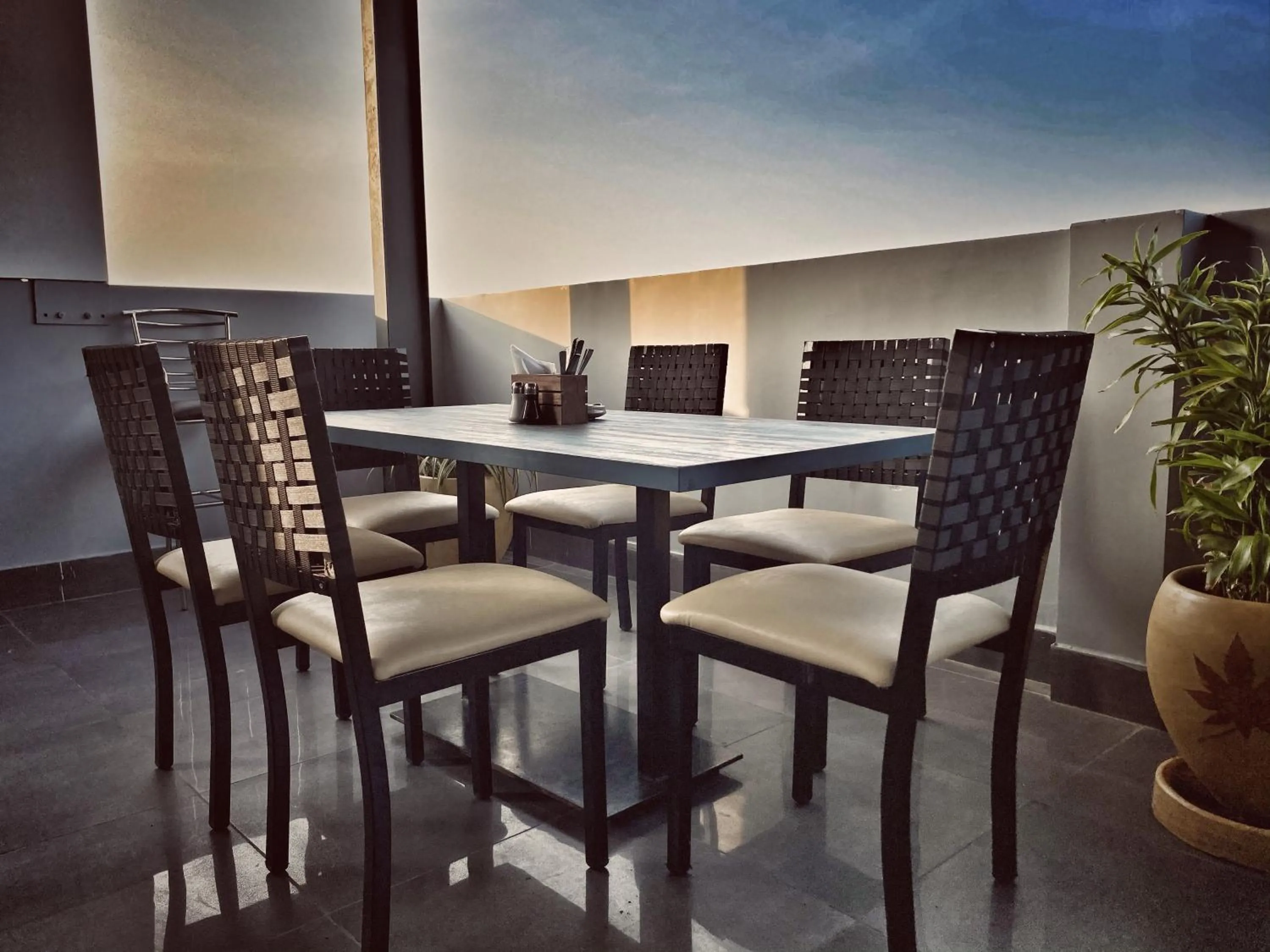 Lounge or bar in Anna Residency The Quintessential Boutique Hotel