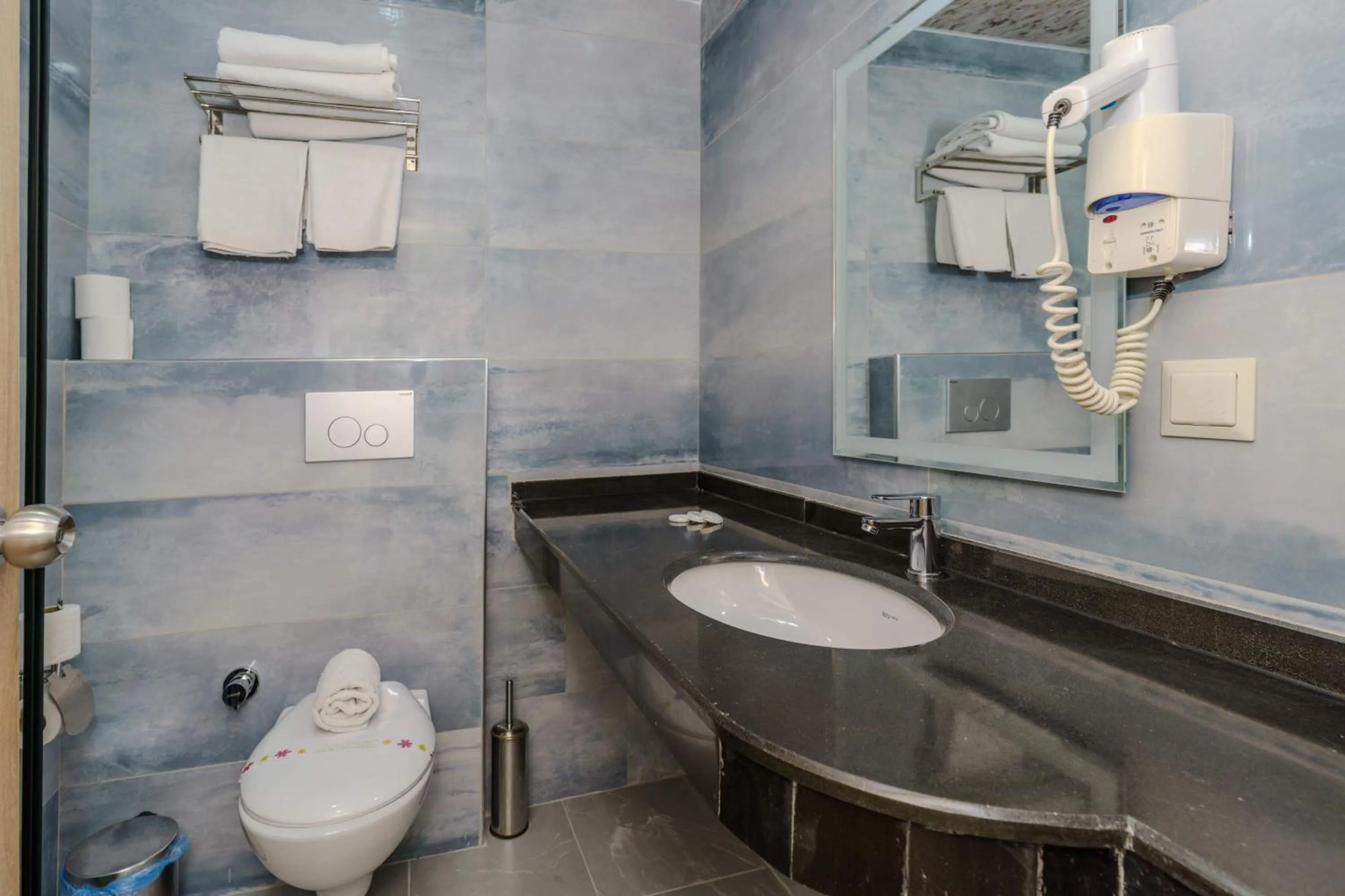 Shower in Arsi Blue Beach Hotel