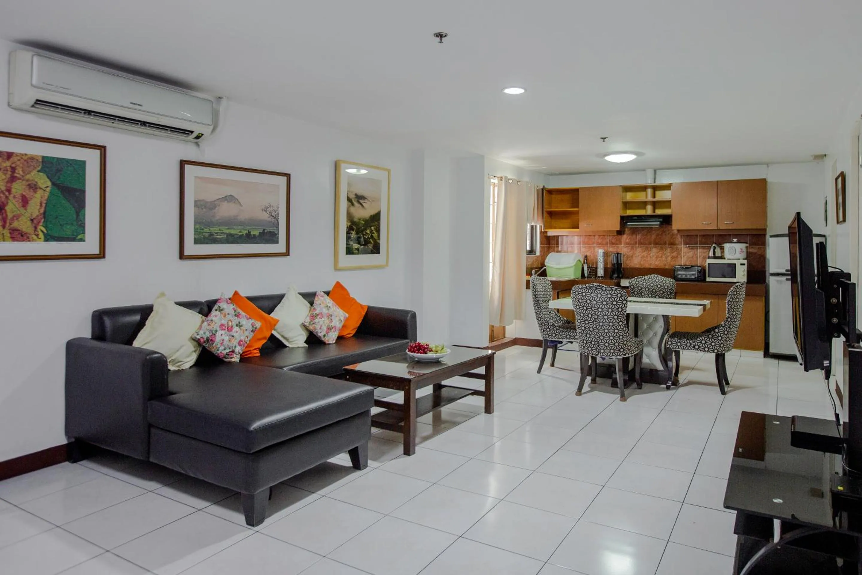 Seating area in Newgrange Condotel