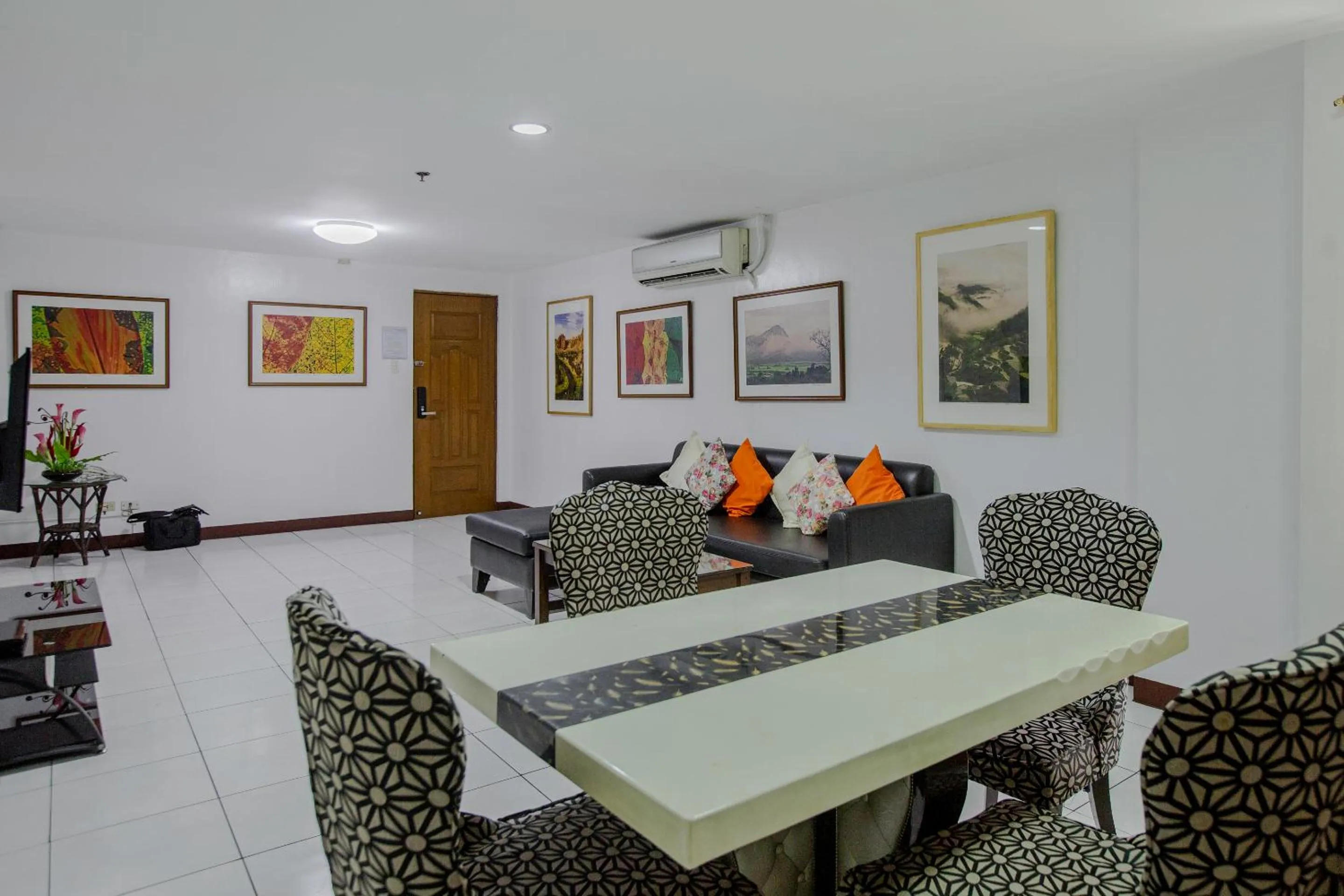 Seating area in Newgrange Condotel