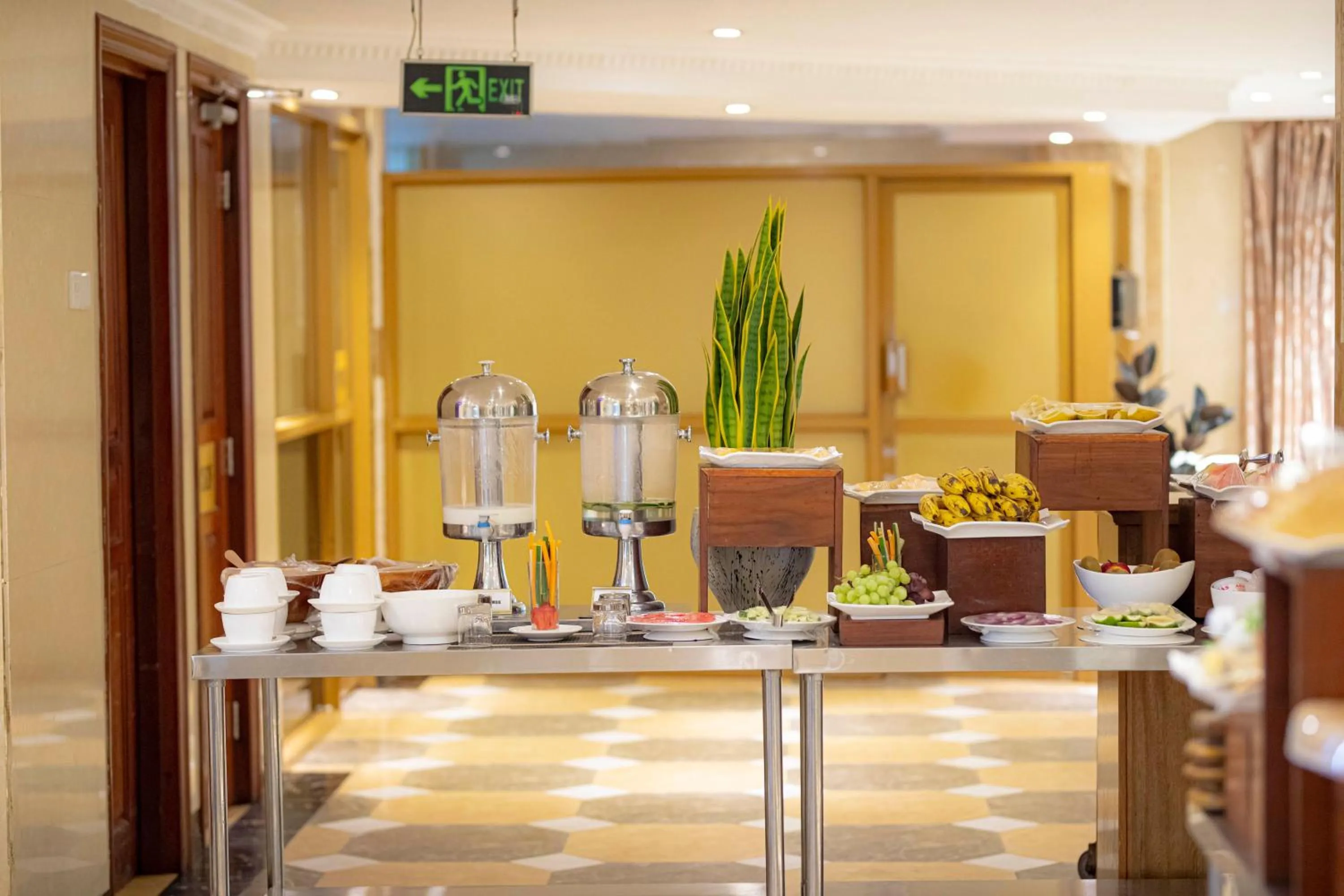 Buffet breakfast in Tiffany Diamond Hotels Ltd - Indira Gandhi street