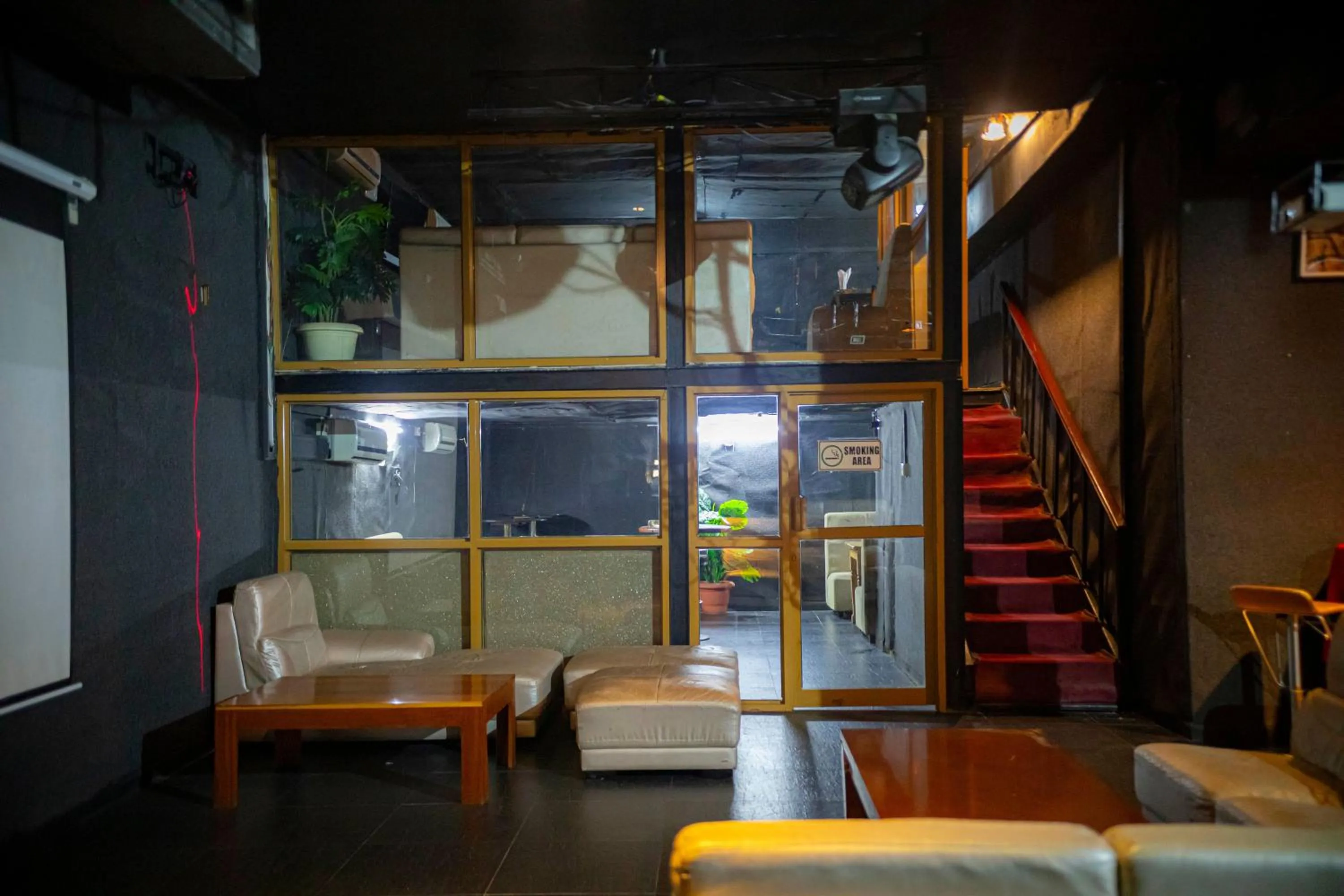 Lounge or bar in Tiffany Diamond Hotels Ltd - Indira Gandhi street