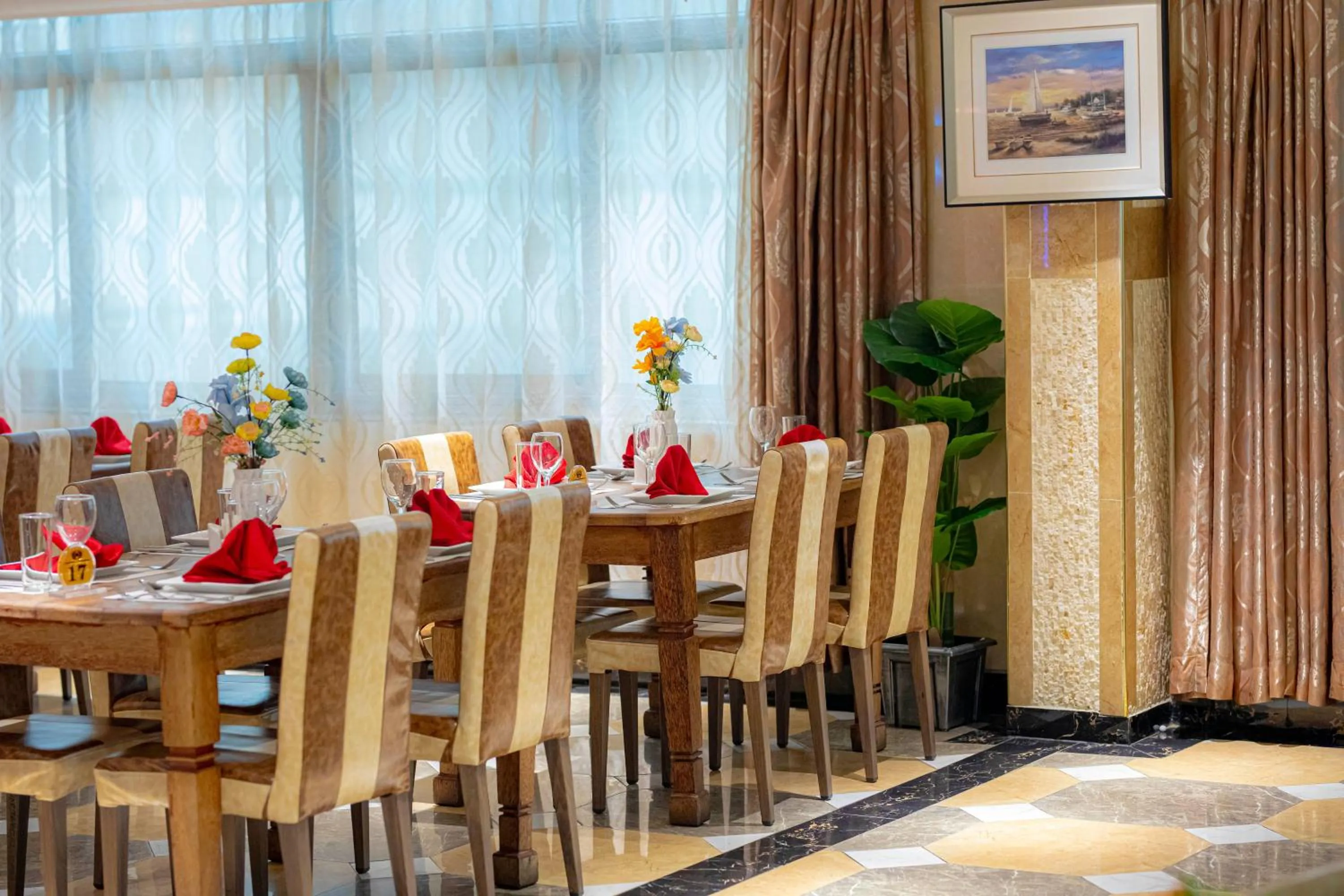 Restaurant/places to eat in Tiffany Diamond Hotels Ltd - Indira Gandhi street