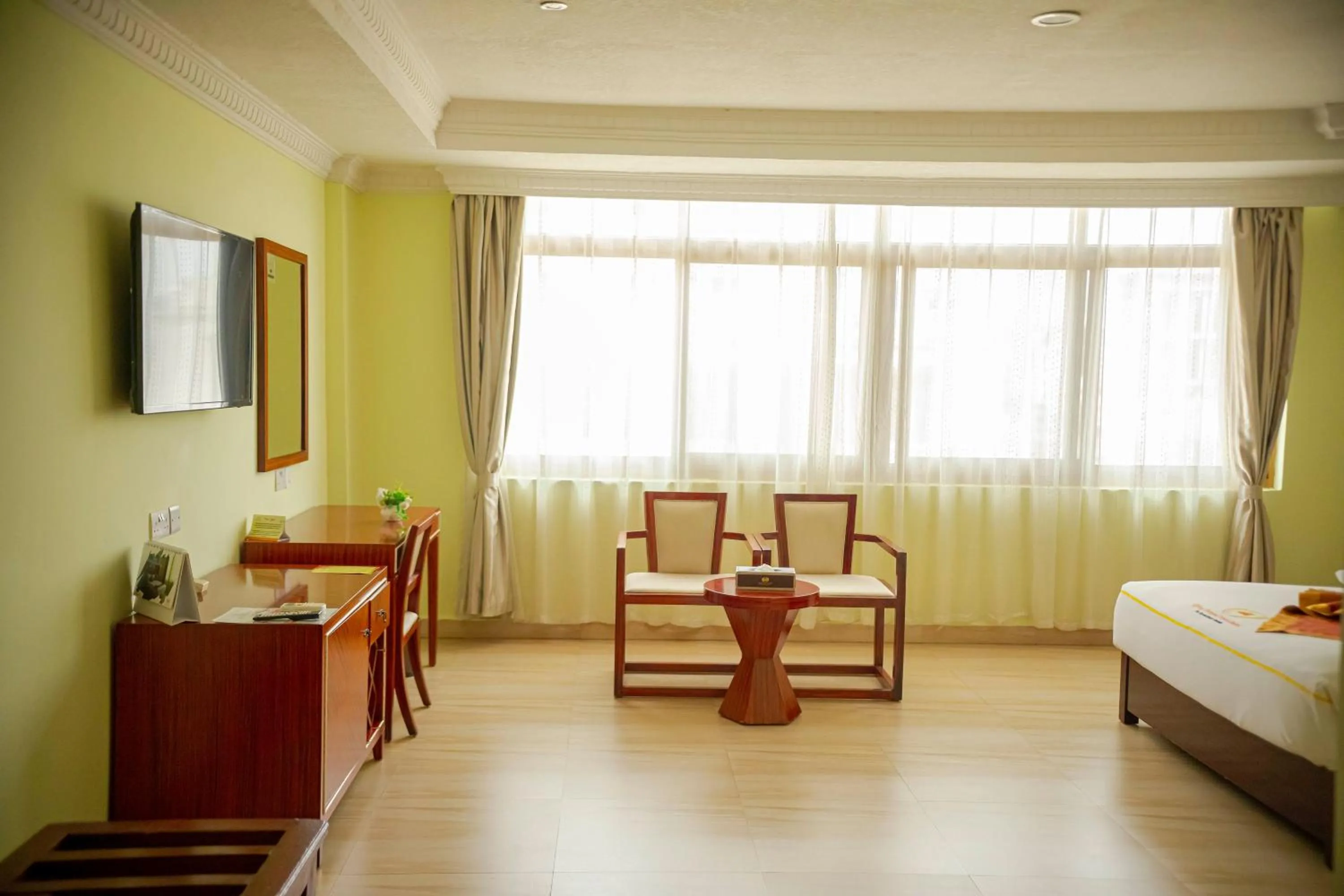 Bedroom, Bed in Tiffany Diamond Hotels Ltd - Indira Gandhi street