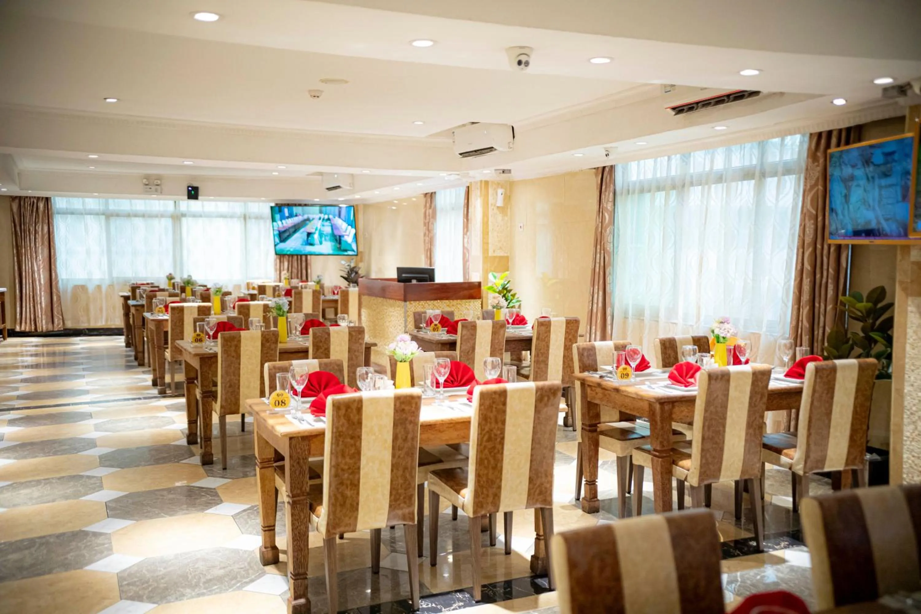 Restaurant/places to eat in Tiffany Diamond Hotels Ltd - Indira Gandhi street