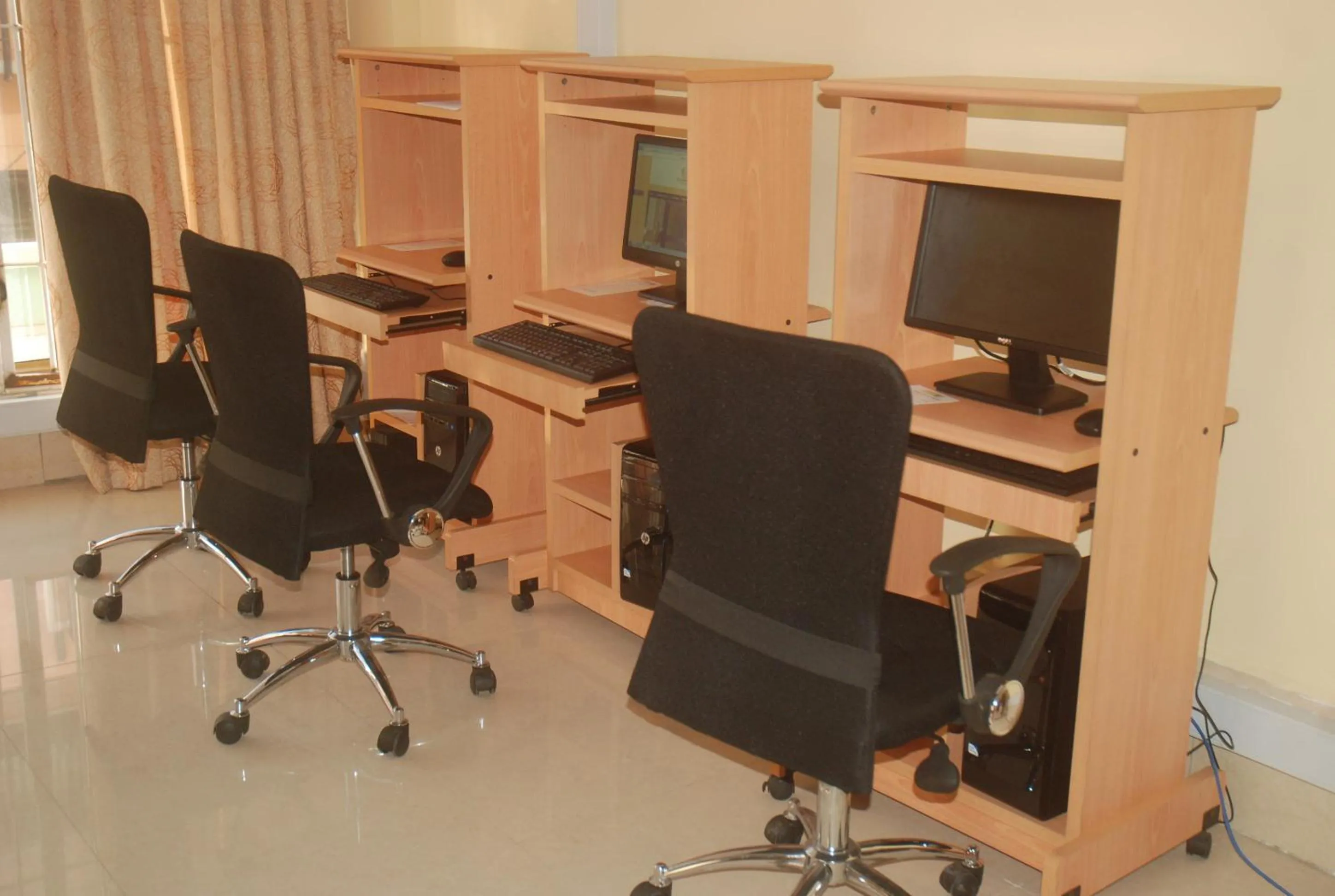 Business facilities in Tiffany Diamond Hotels Ltd - Indira Gandhi street