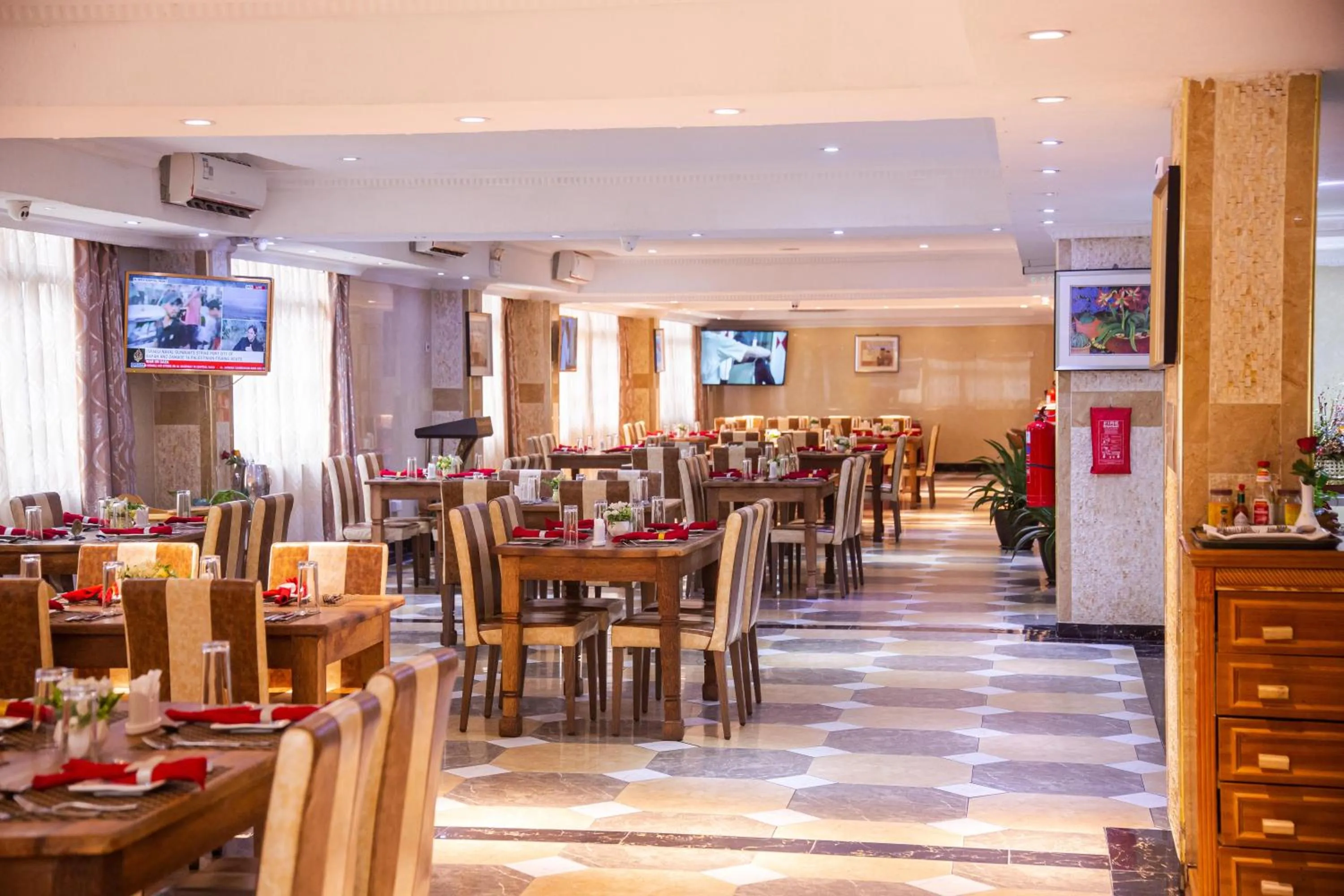 Restaurant/places to eat in Tiffany Diamond Hotels Ltd - Indira Gandhi street