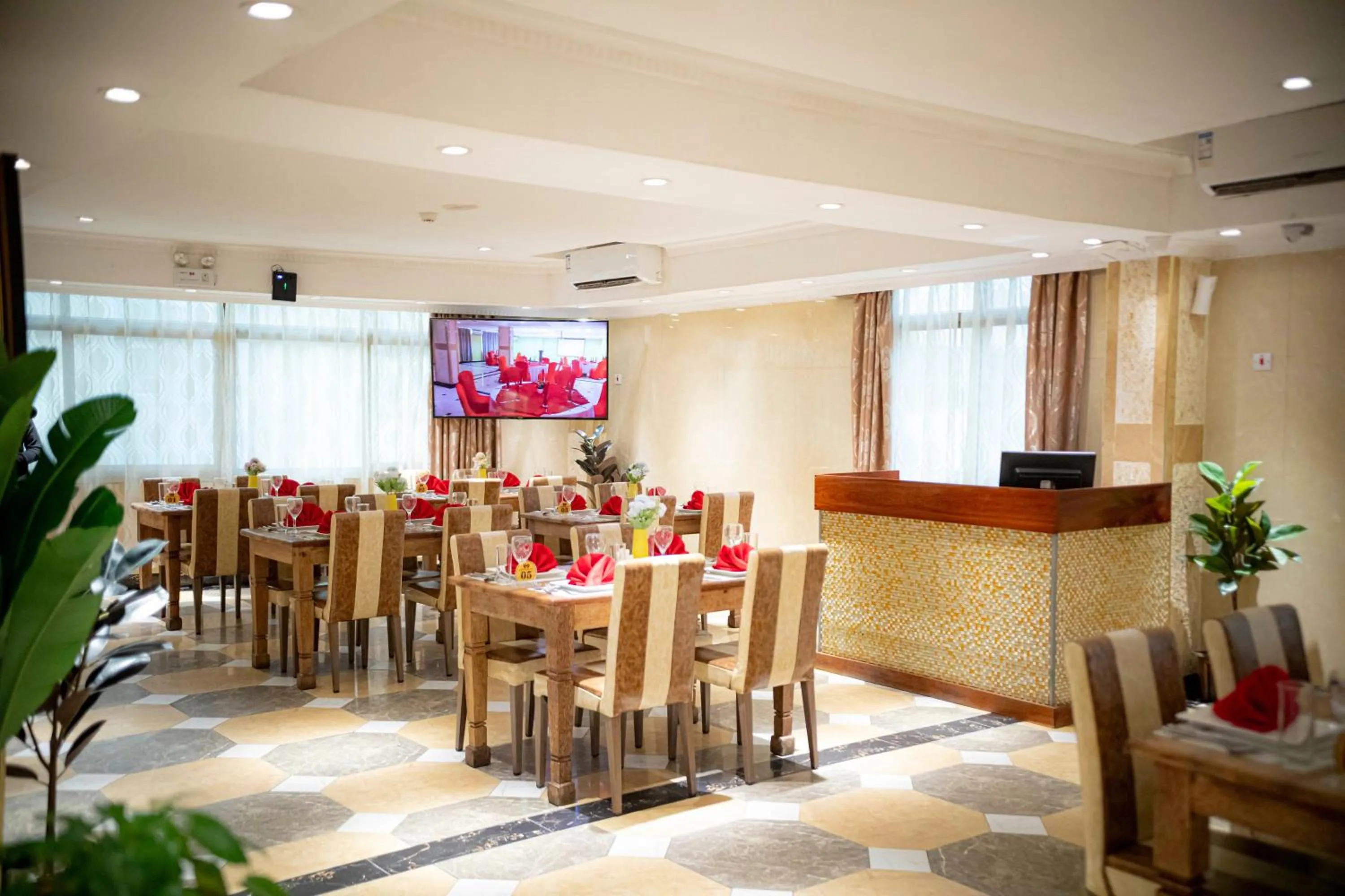 Restaurant/places to eat in Tiffany Diamond Hotels Ltd - Indira Gandhi street