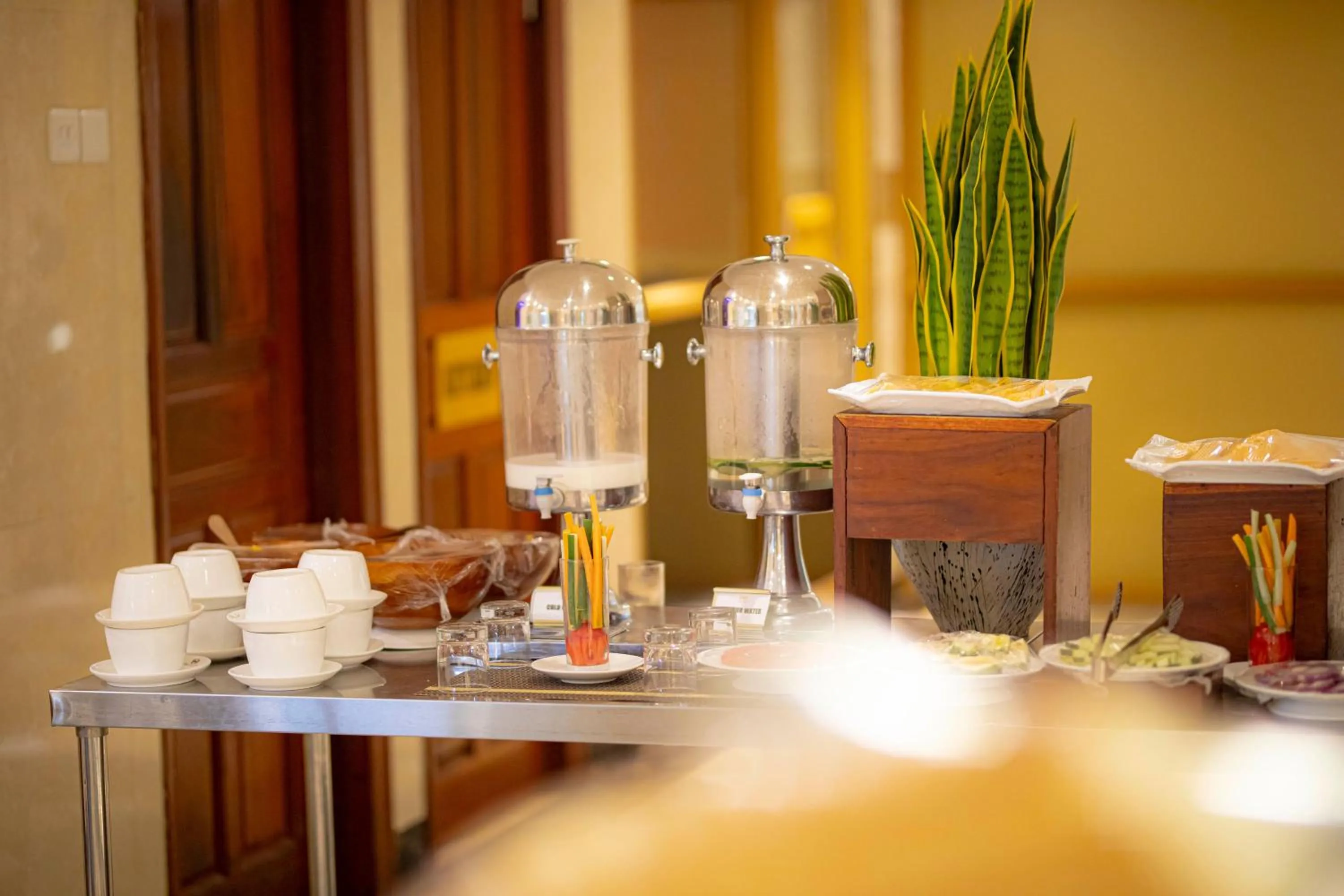 Buffet breakfast in Tiffany Diamond Hotels Ltd - Indira Gandhi street