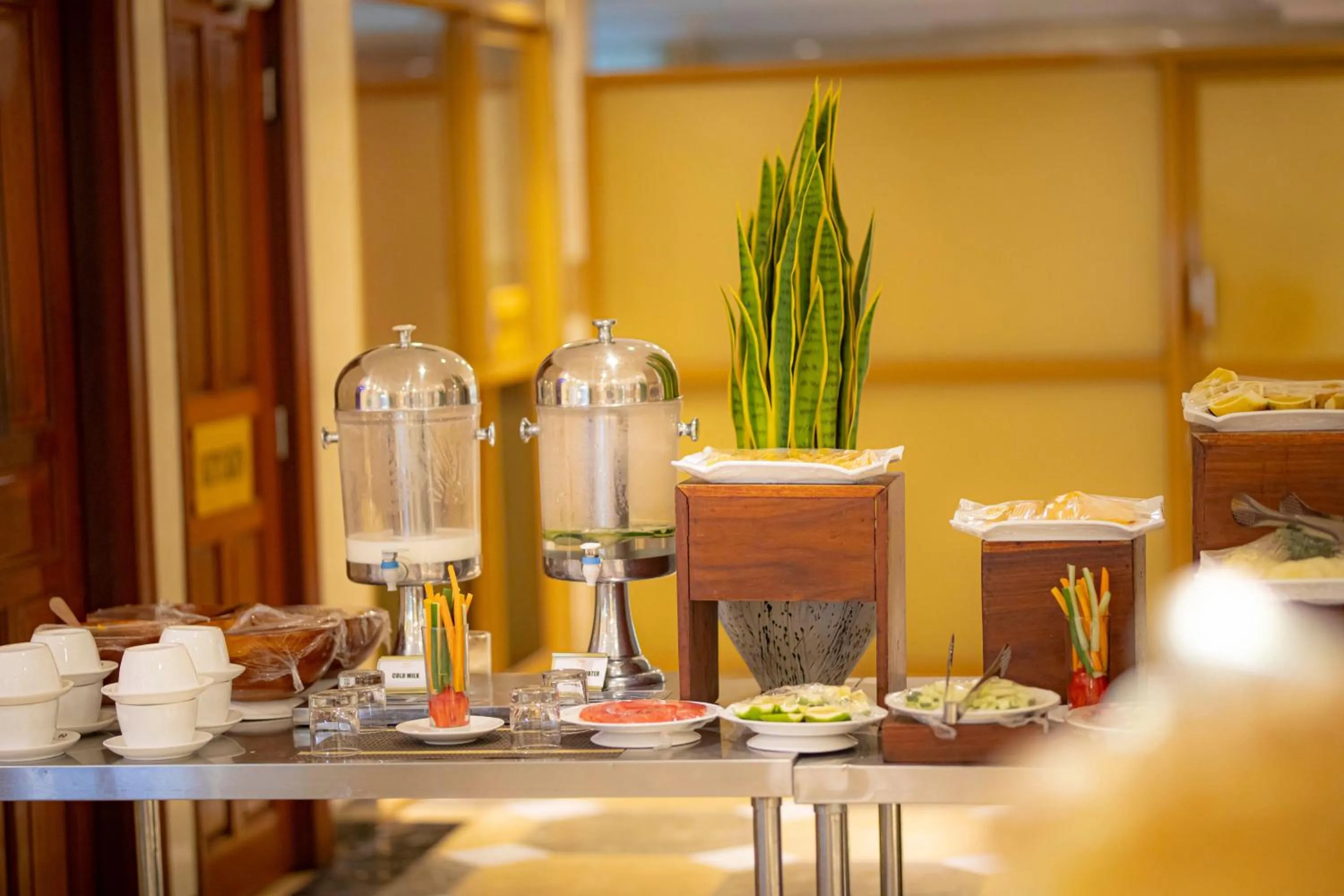 Buffet breakfast in Tiffany Diamond Hotels Ltd - Indira Gandhi street