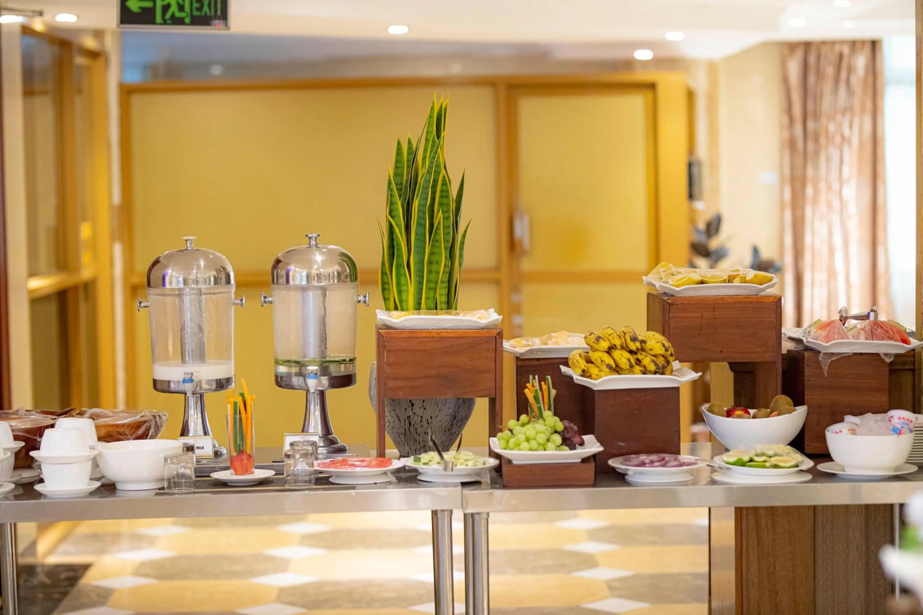 Buffet breakfast in Tiffany Diamond Hotels Ltd - Indira Gandhi street