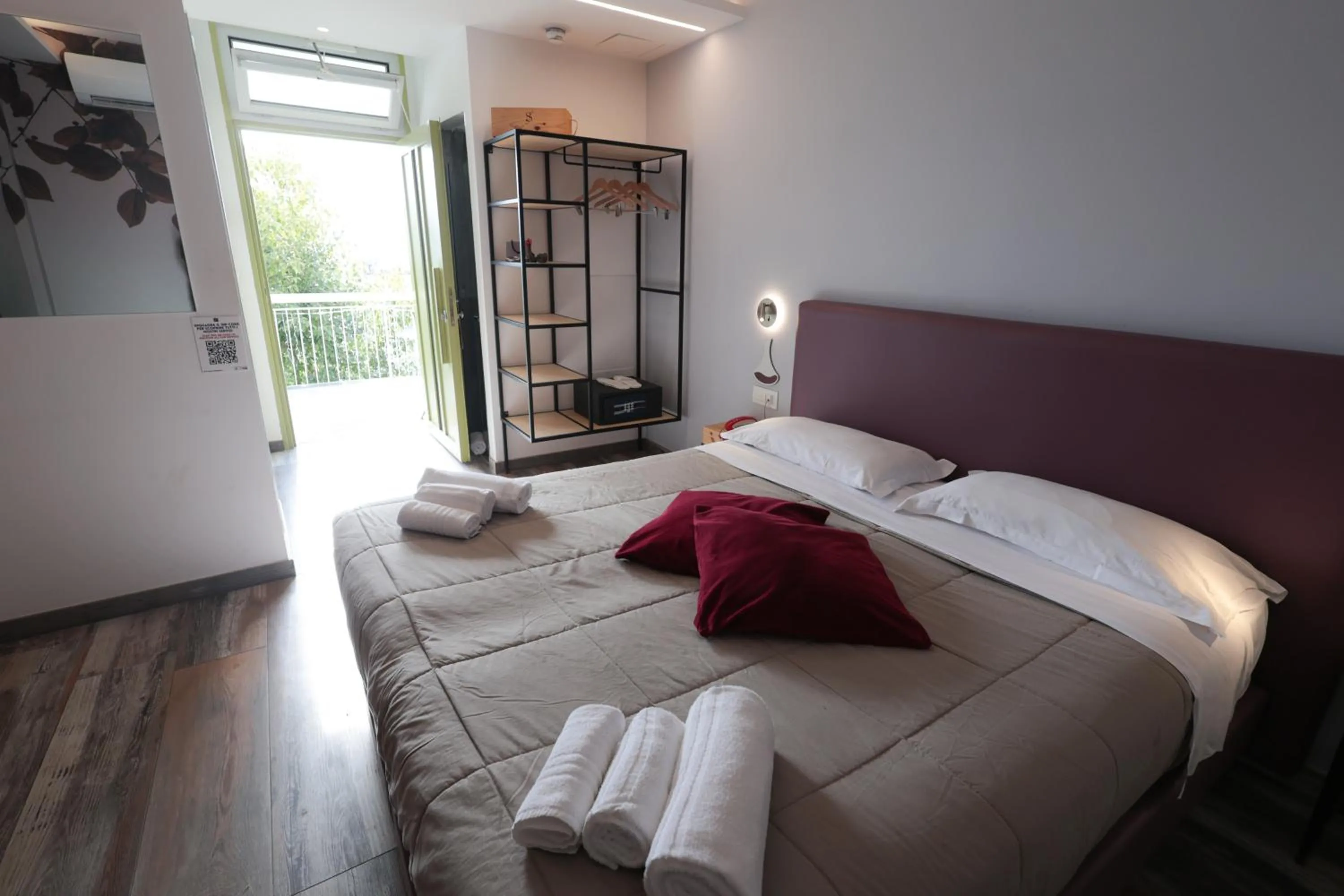 Bed in Vesuvio Inn Bed & Wine Experience