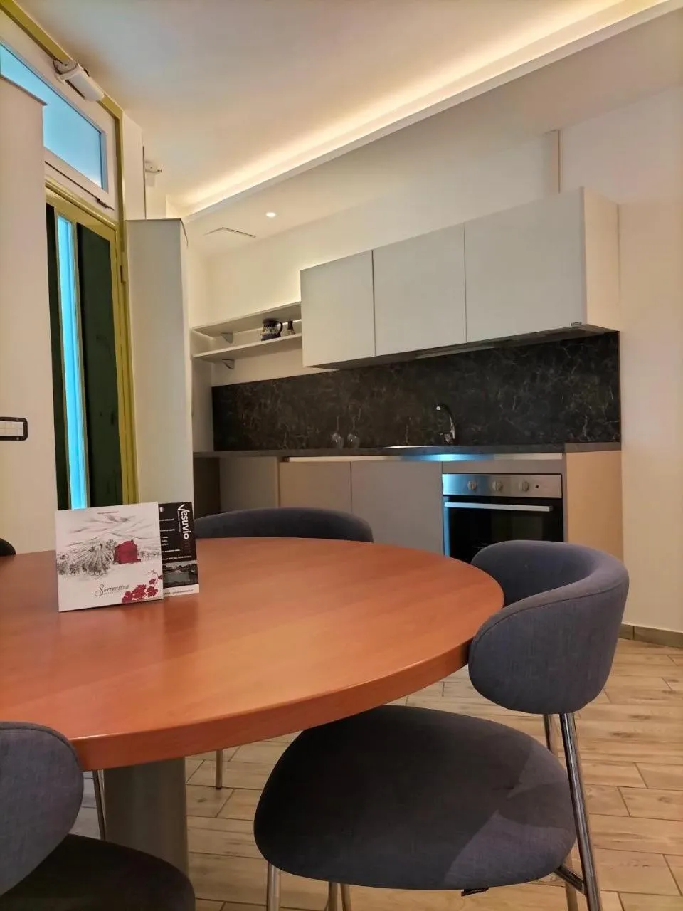 Kitchen or kitchenette in Vesuvio Inn Bed & Wine Experience