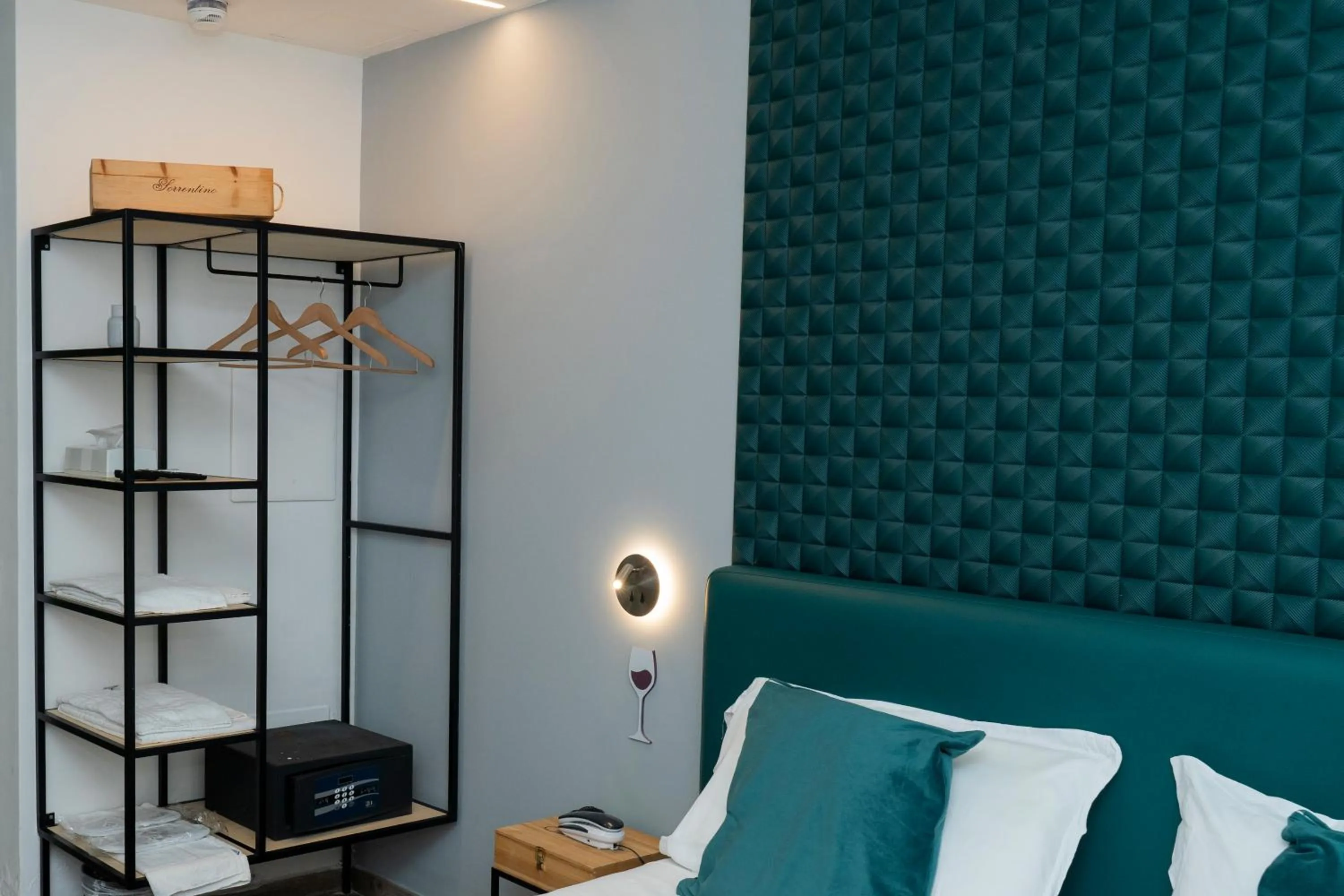 Bed in Vesuvio Inn Bed & Wine Experience