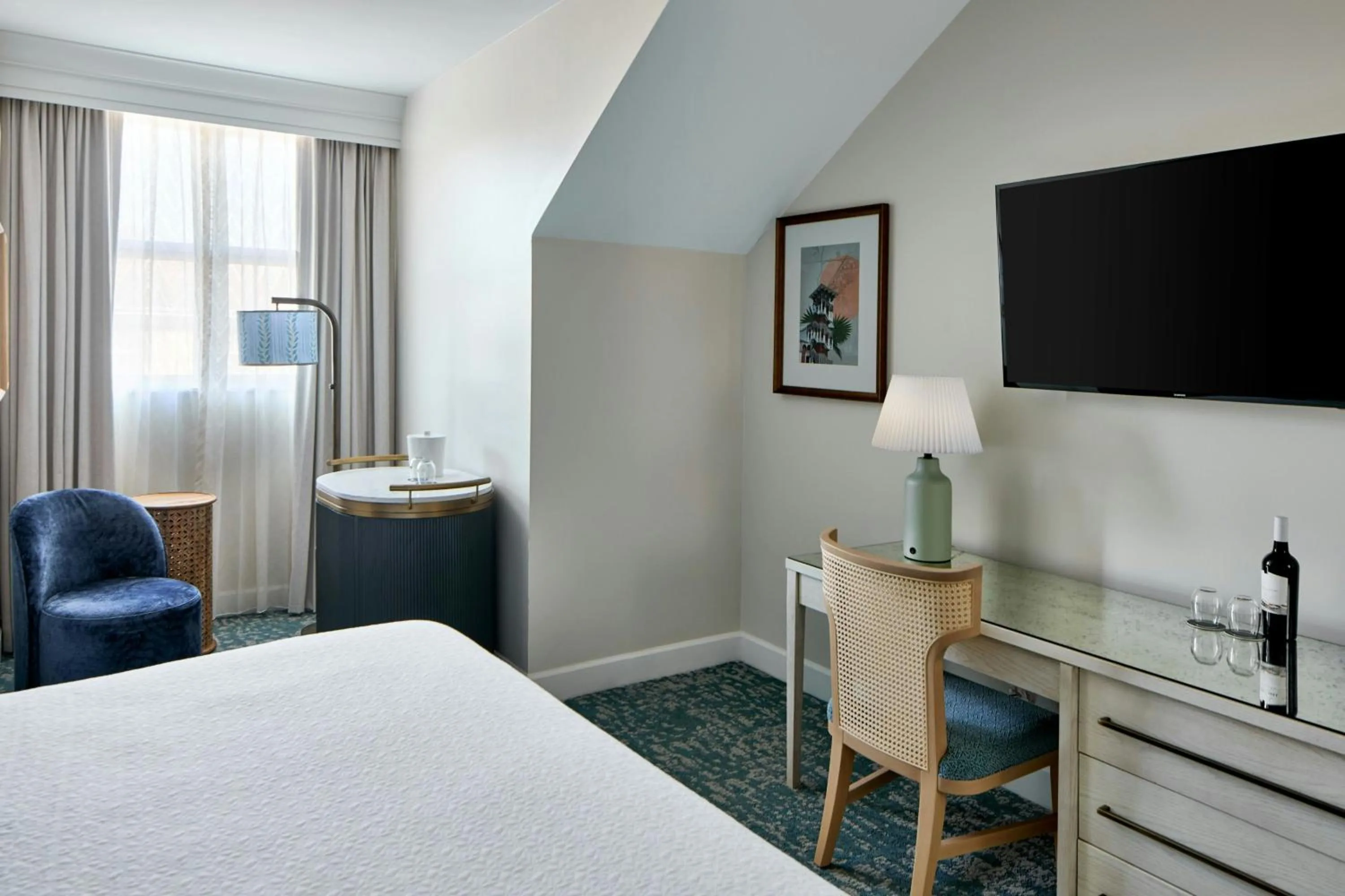 Photo of the whole room, Bed in The Inn at Celebration, Autograph Collection