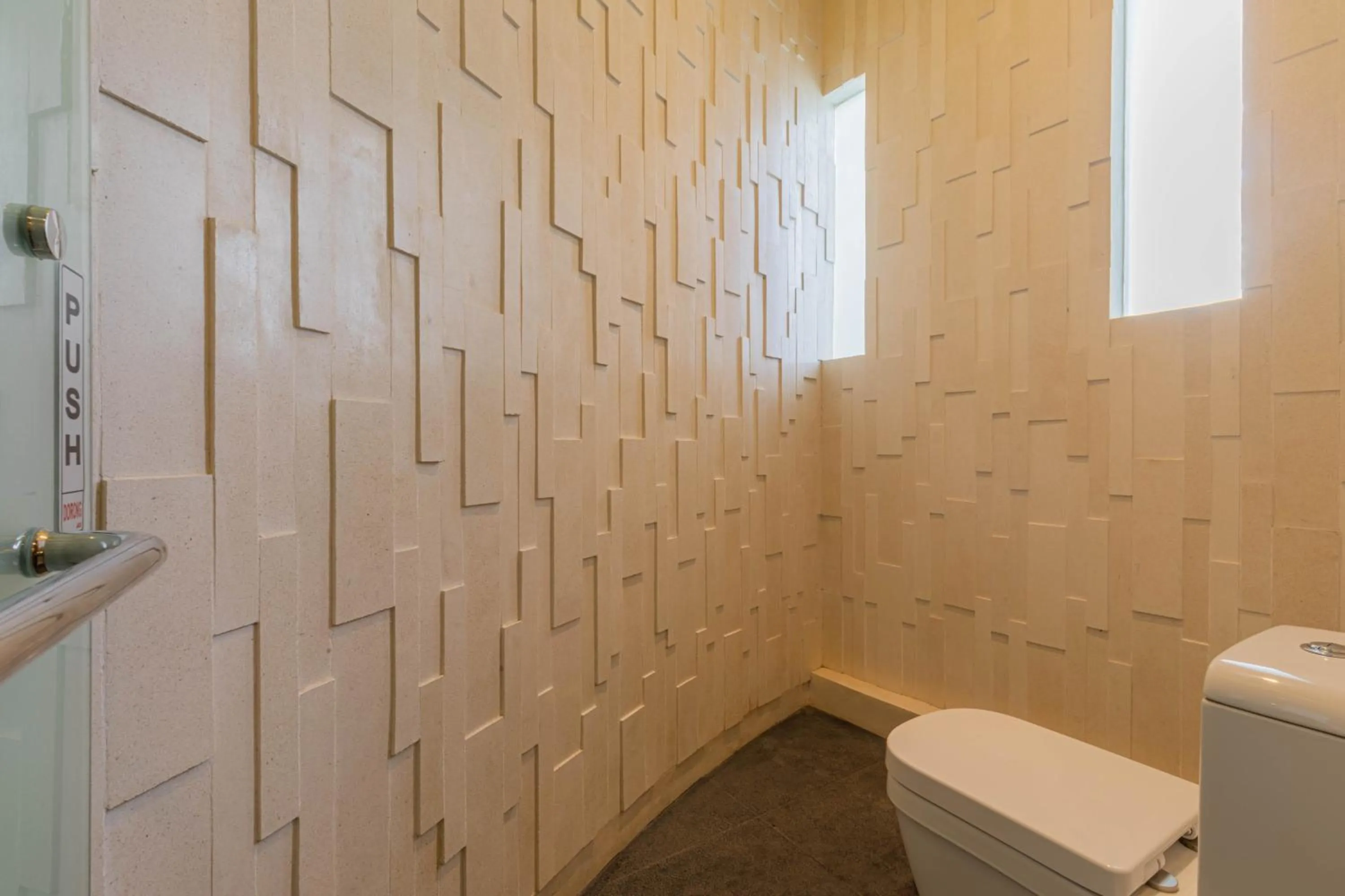 Toilet in Taman Mesari Luxury Villas-Seminyak