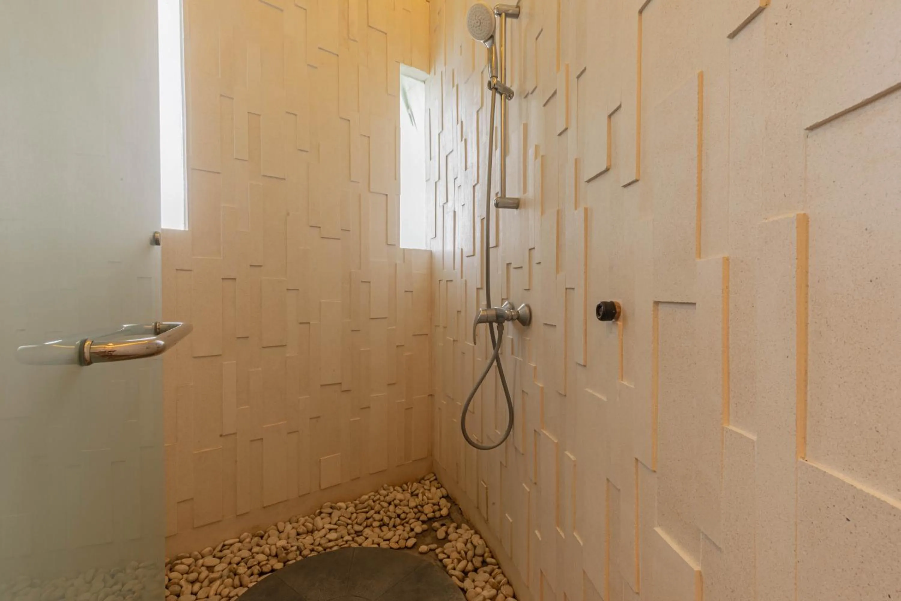 Shower in Taman Mesari Luxury Villas-Seminyak